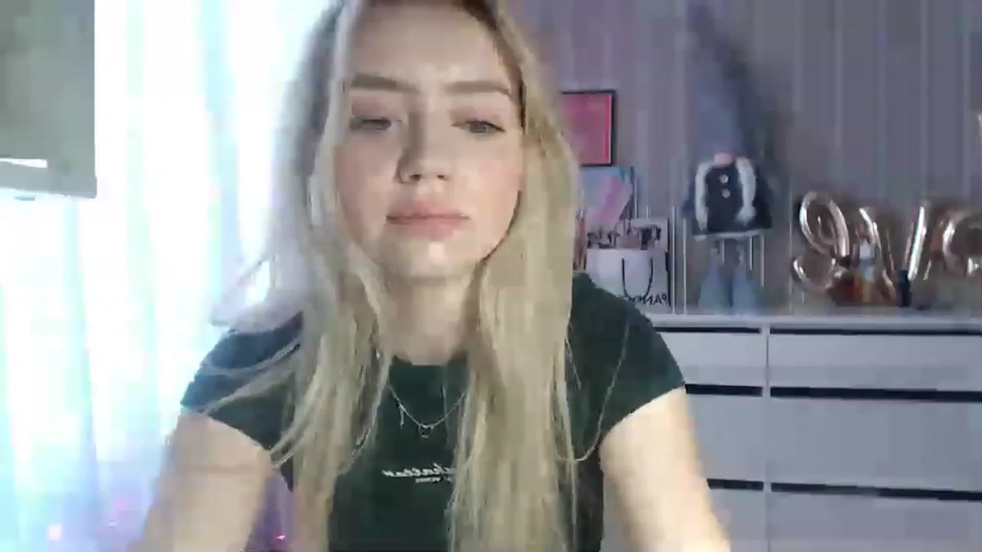 Gallery image thumbnail from CutieeBlondie's myfreecams stream on, 04/13/2023, 13:06 image 3 of 20