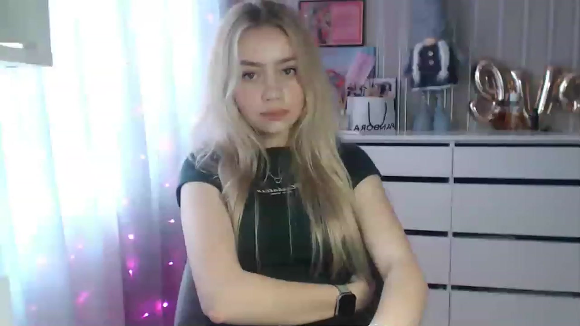 Gallery image thumbnail from CutieeBlondie's myfreecams stream on, 04/13/2023, 13:06 image 14 of 20