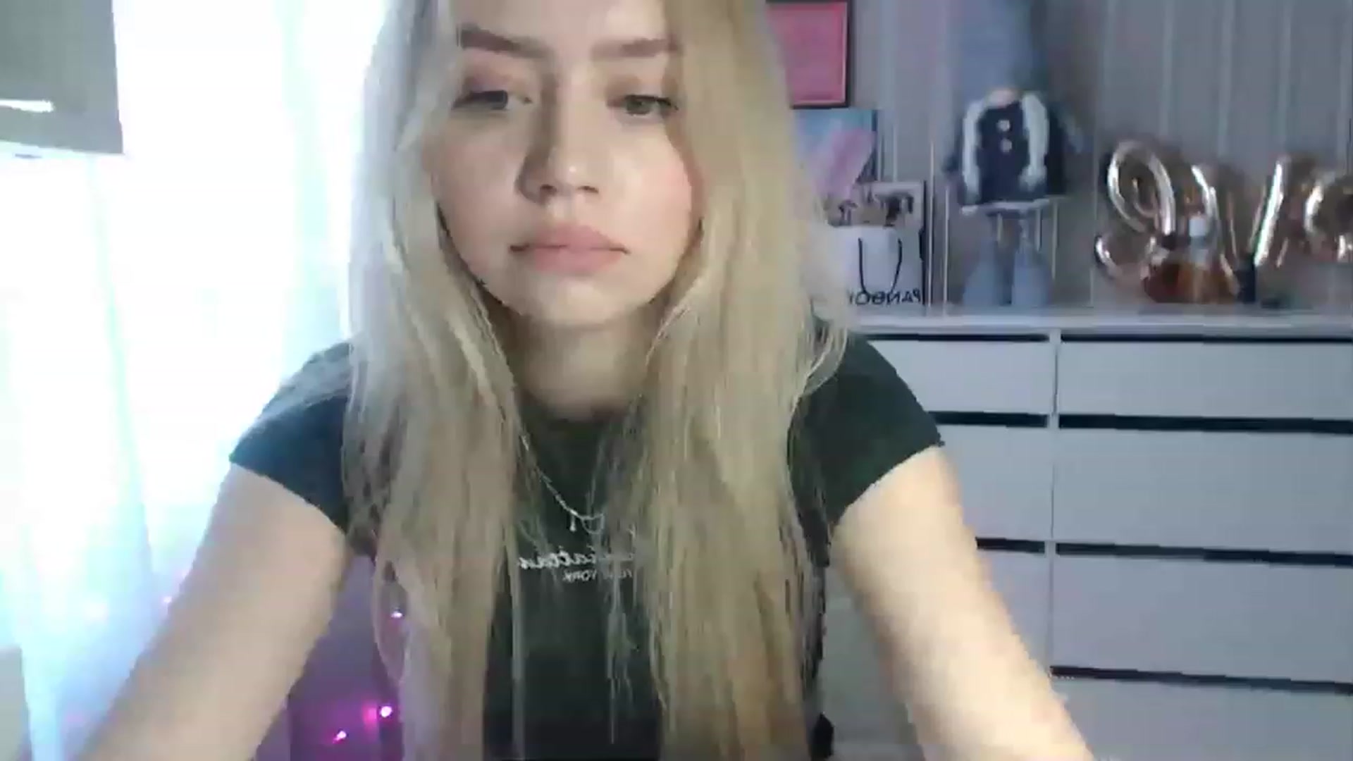 Gallery image thumbnail from CutieeBlondie's myfreecams stream on, 04/13/2023, 13:06 image 15 of 20