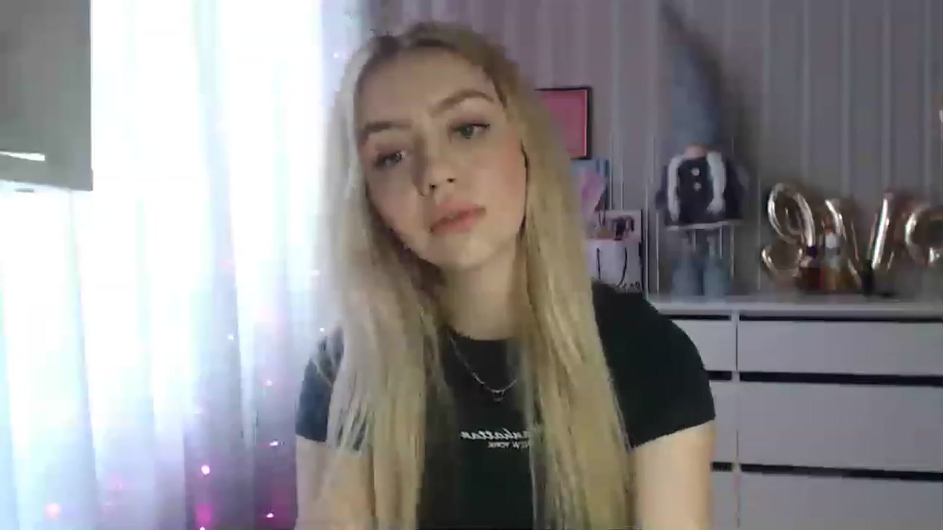 Gallery image thumbnail from CutieeBlondie's myfreecams stream on, 04/13/2023, 13:06 image 10 of 20