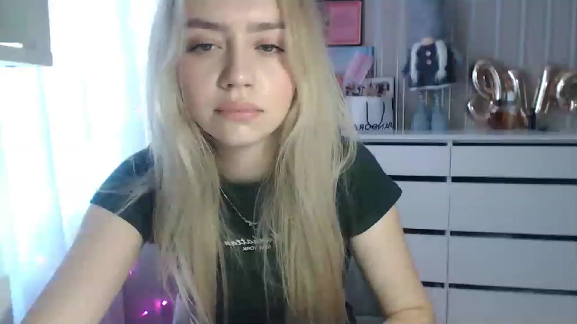 Gallery image thumbnail from CutieeBlondie's myfreecams stream on, 04/13/2023, 13:06 image 16 of 20