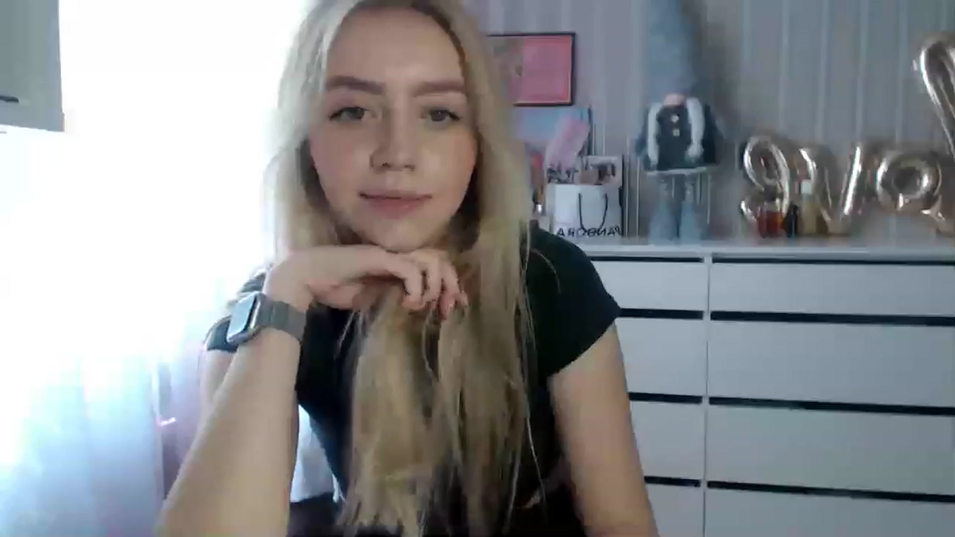 Gallery image thumbnail from CutieeBlondie's myfreecams stream on, 04/18/2023, 11:31 image 17 of 20