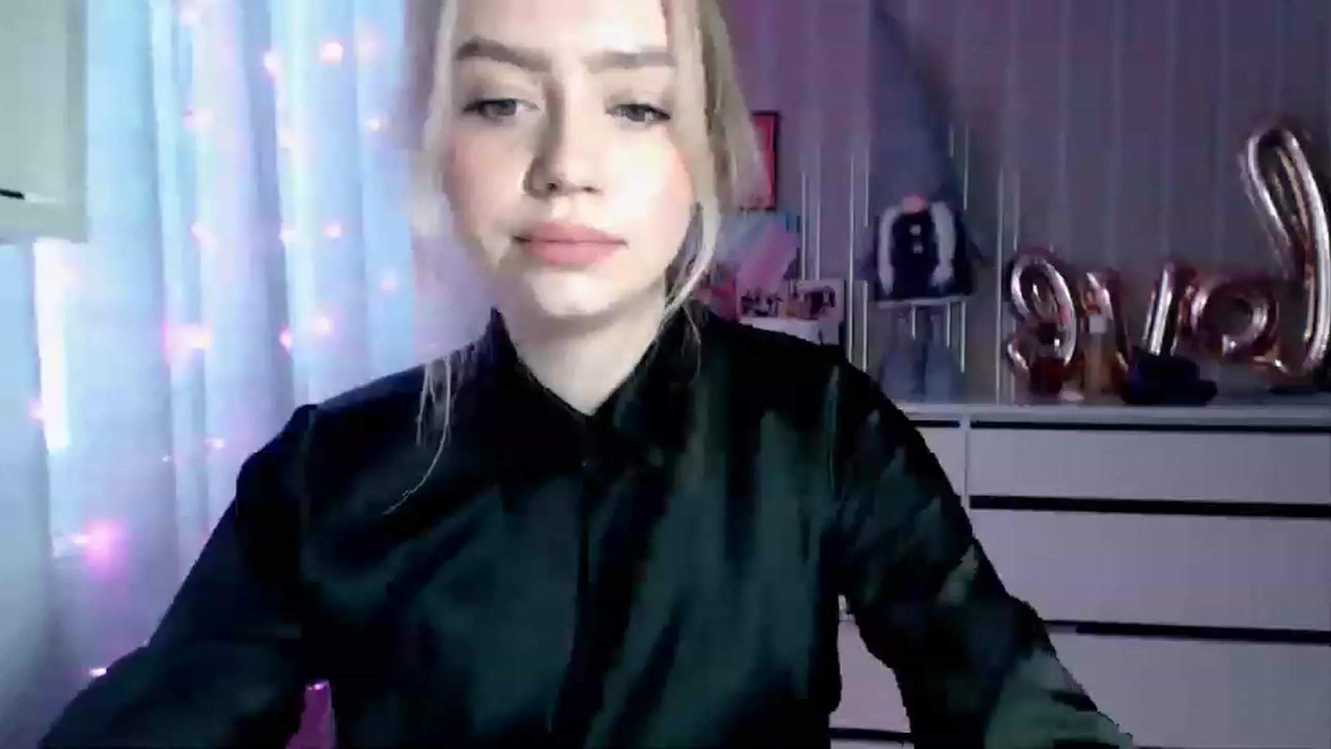 Gallery image thumbnail from CutieeBlondie's myfreecams stream on, 04/20/2023, 12:36 image 14 of 20