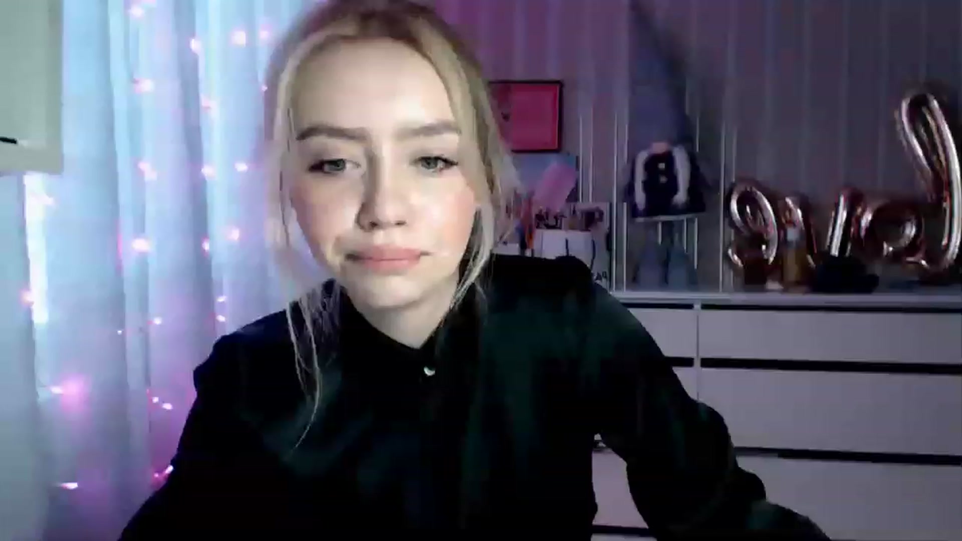 Gallery image thumbnail from CutieeBlondie's myfreecams stream on, 04/20/2023, 12:36 image 12 of 20
