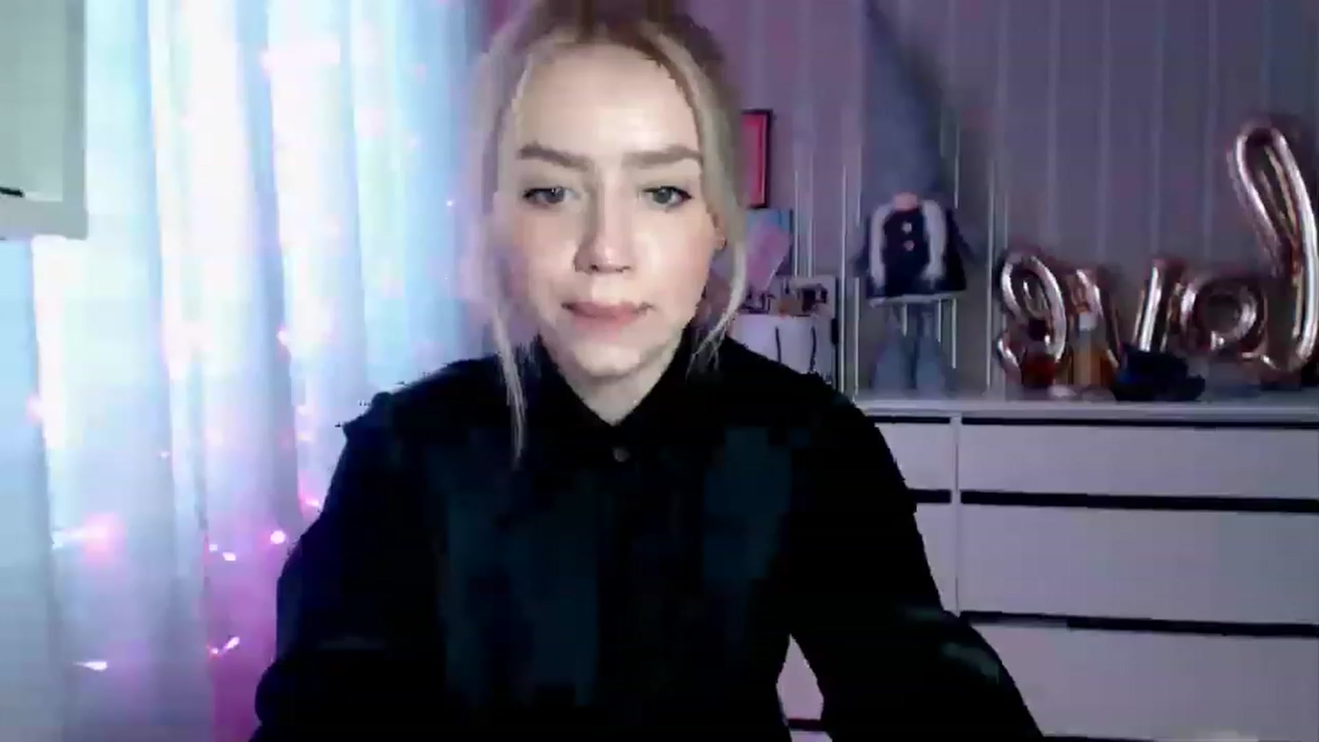 Gallery image thumbnail from CutieeBlondie's myfreecams stream on, 04/20/2023, 12:36 image 2 of 20