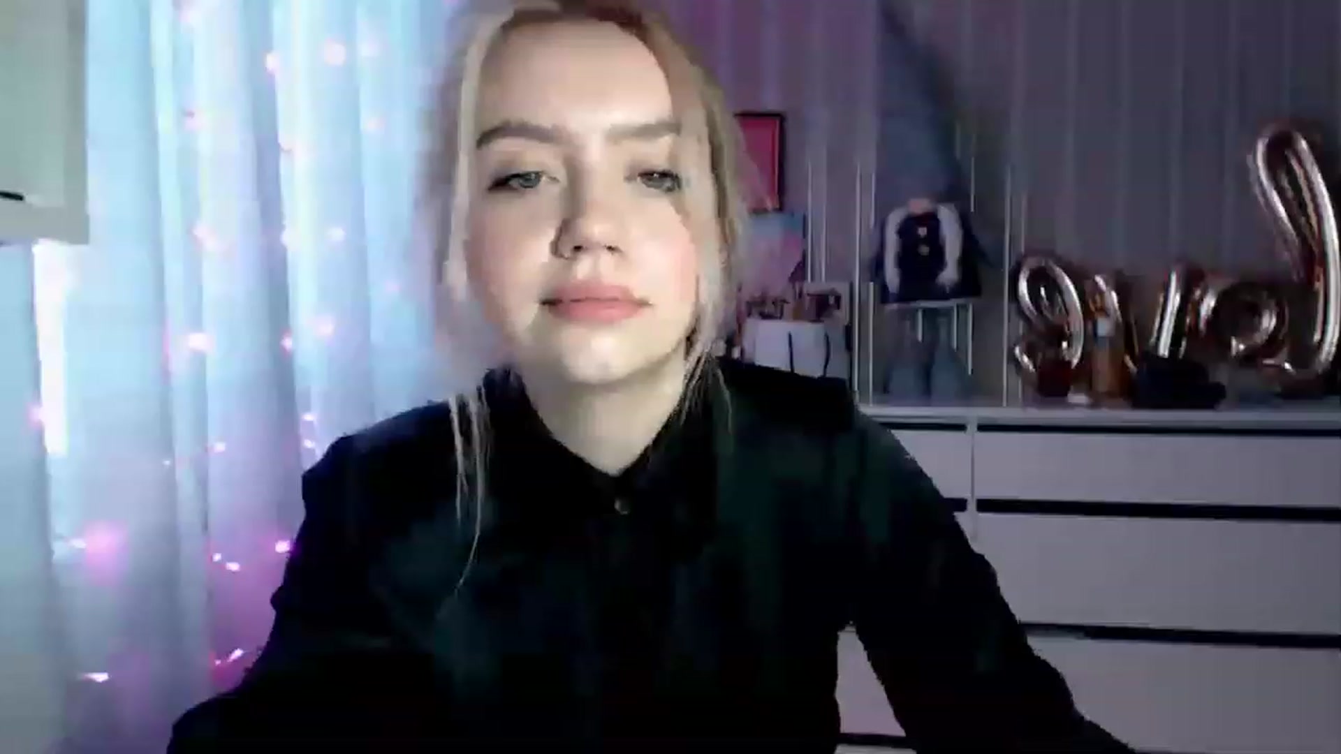 Gallery image thumbnail from CutieeBlondie's myfreecams stream on, 04/20/2023, 12:36 image 6 of 20