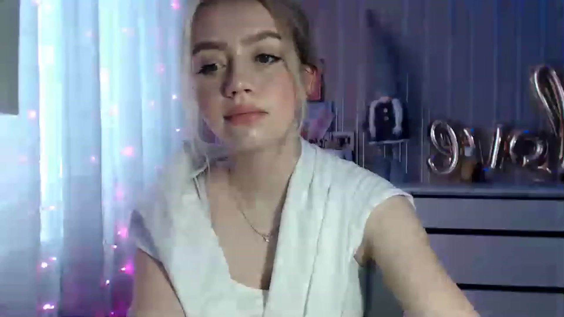 Gallery image thumbnail from CutieeBlondie's myfreecams stream on, 04/21/2023, 12:43 image 13 of 20