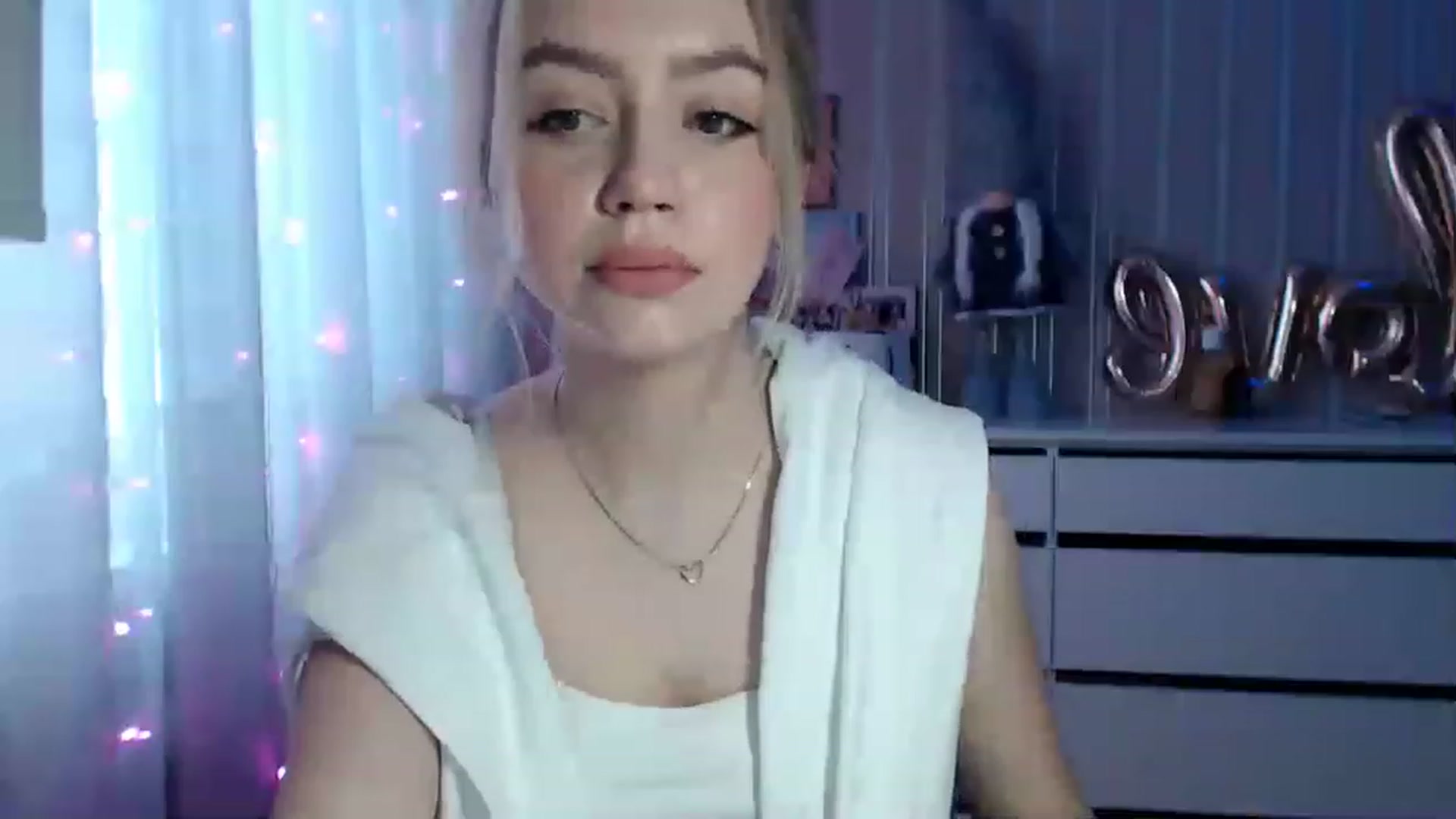 Gallery image thumbnail from CutieeBlondie's myfreecams stream on, 04/21/2023, 12:43 image 12 of 20