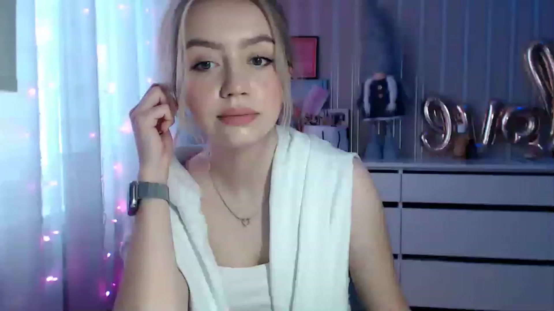 Gallery image thumbnail from CutieeBlondie's myfreecams stream on, 04/21/2023, 12:43 image 11 of 20