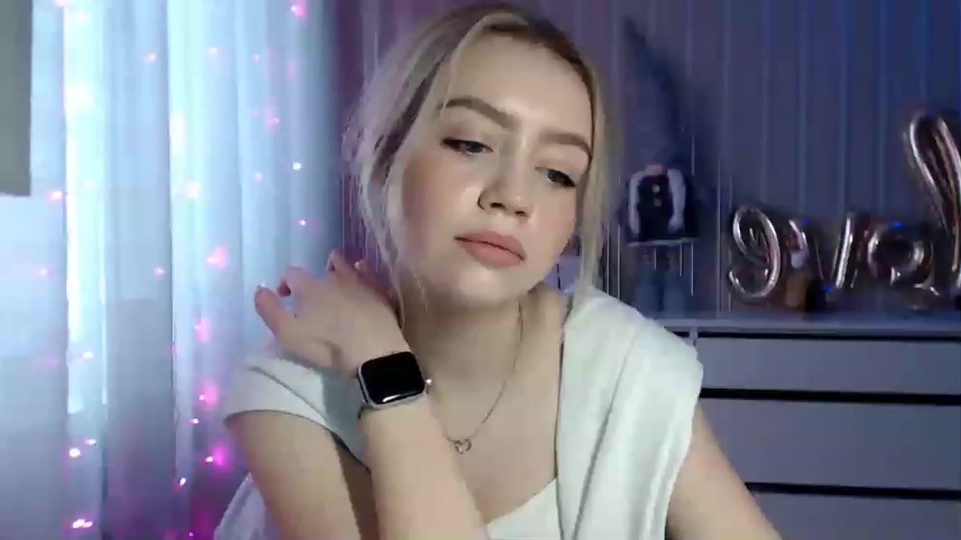 Gallery image thumbnail from CutieeBlondie's myfreecams stream on, 04/21/2023, 12:43 image 20 of 20