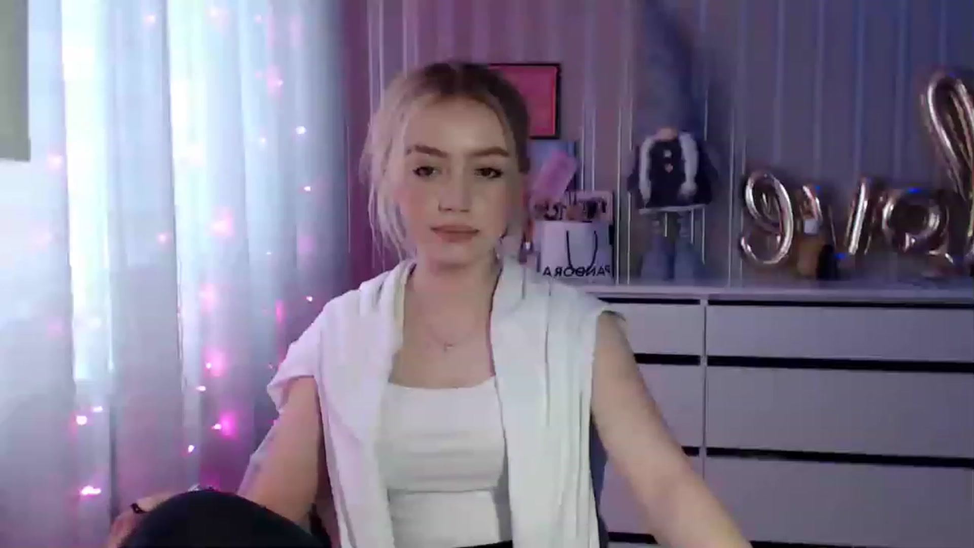 Gallery image thumbnail from CutieeBlondie's myfreecams stream on, 04/21/2023, 12:43 image 8 of 20