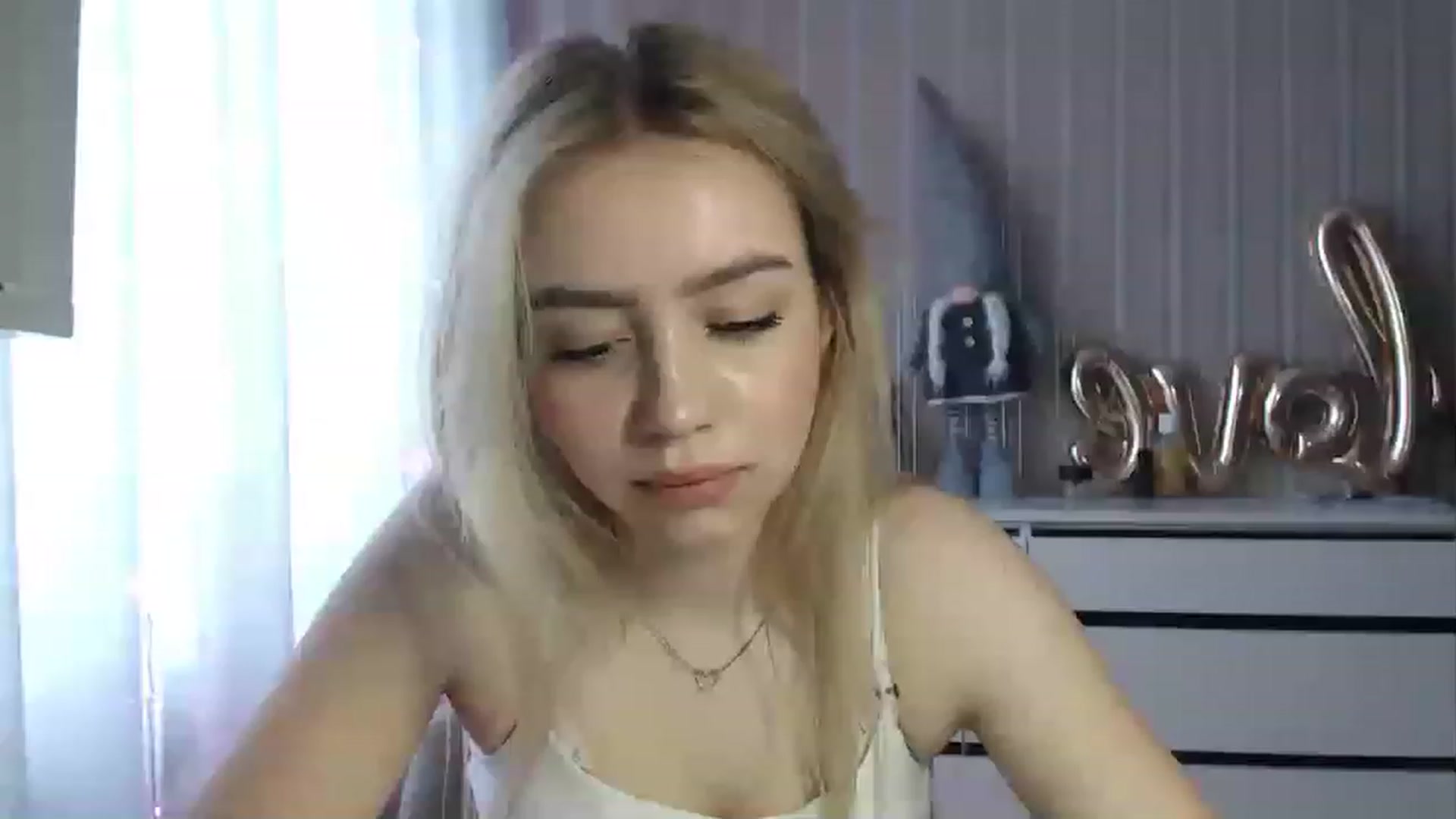 Gallery image thumbnail from CutieeBlondie's myfreecams stream on, 04/24/2023, 10:43 image 5 of 20