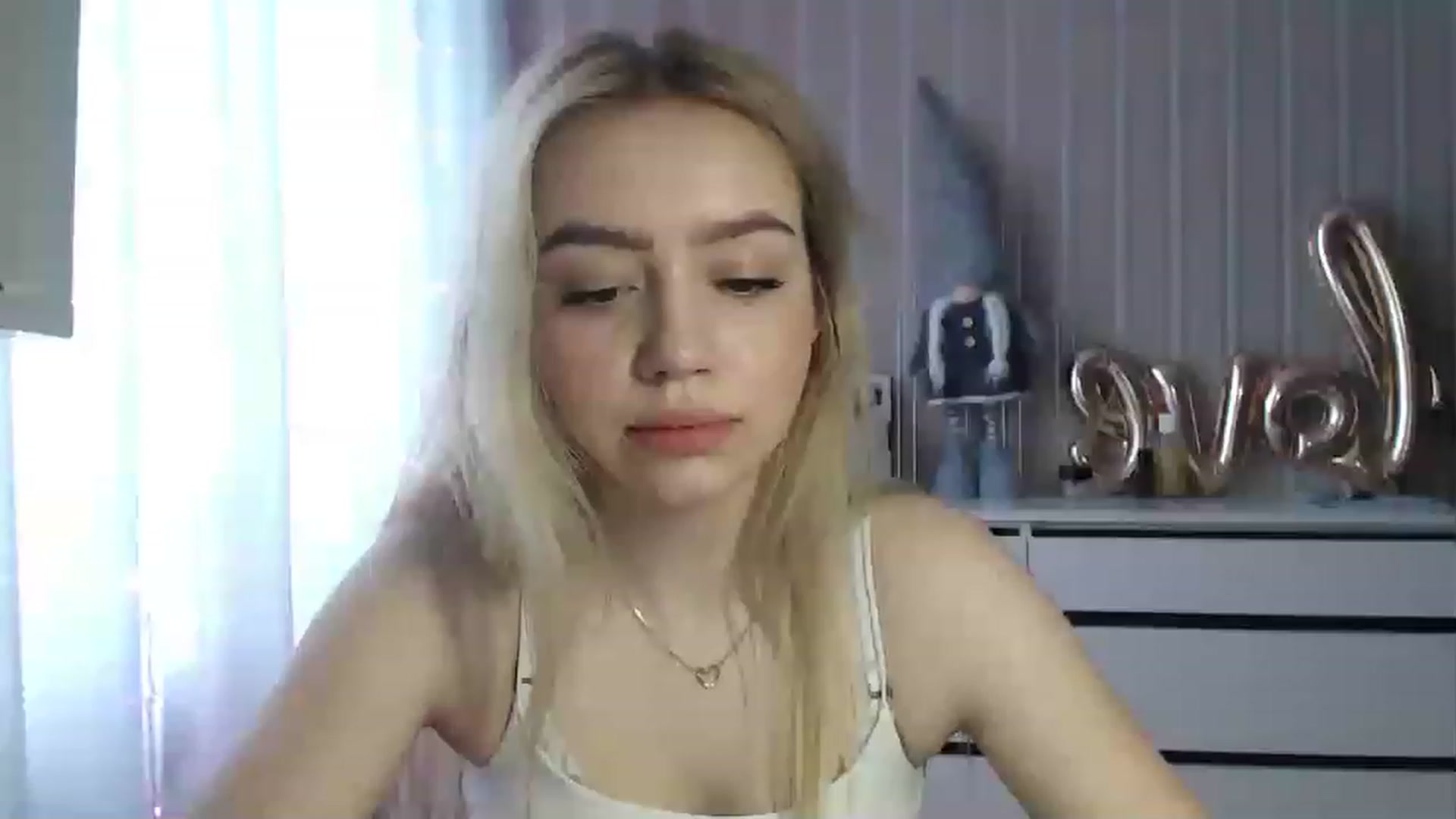 Gallery image thumbnail from CutieeBlondie's myfreecams stream on, 04/24/2023, 10:43 image 6 of 20