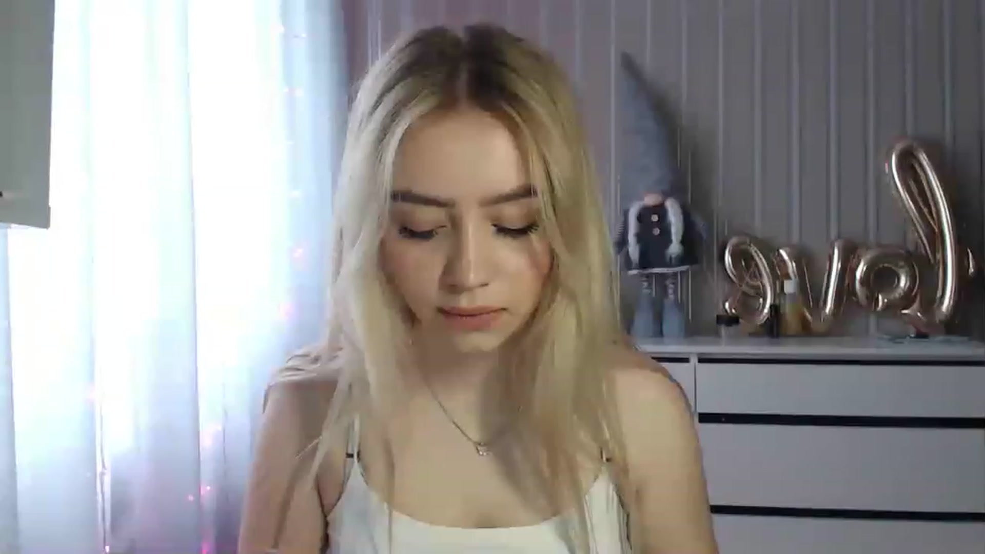 Gallery image thumbnail from CutieeBlondie's myfreecams stream on, 04/24/2023, 10:43 image 2 of 20
