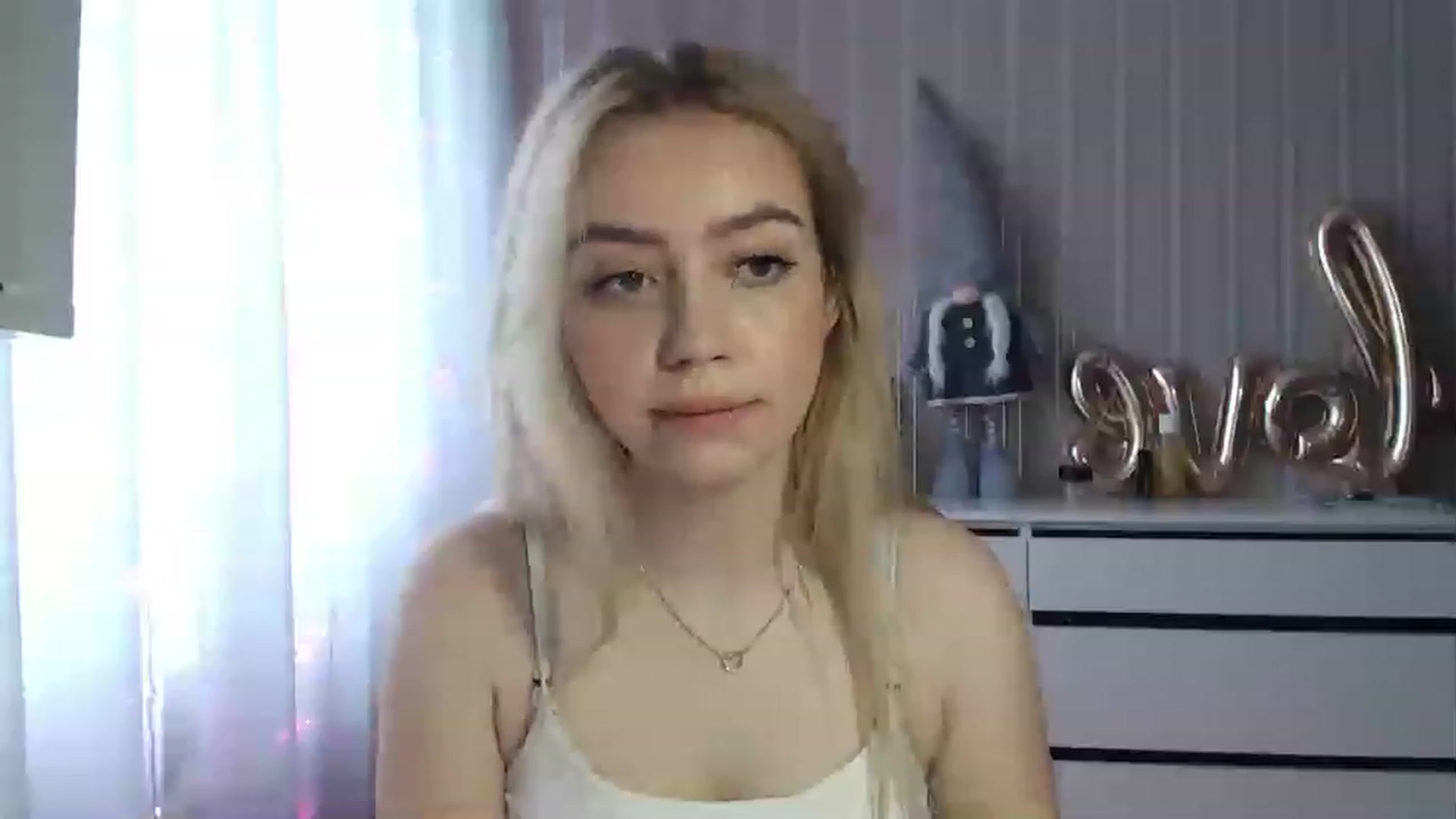 Gallery image thumbnail from CutieeBlondie's myfreecams stream on, 04/24/2023, 10:43 image 3 of 20