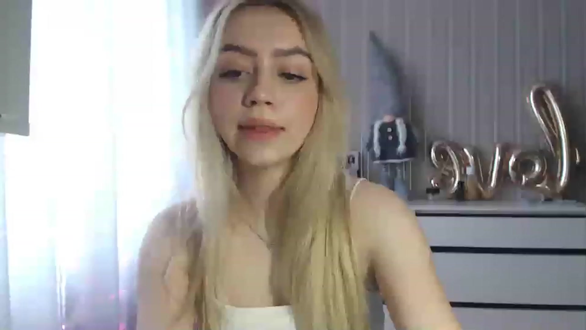 Gallery image thumbnail from CutieeBlondie's myfreecams stream on, 04/24/2023, 10:43 image 16 of 20