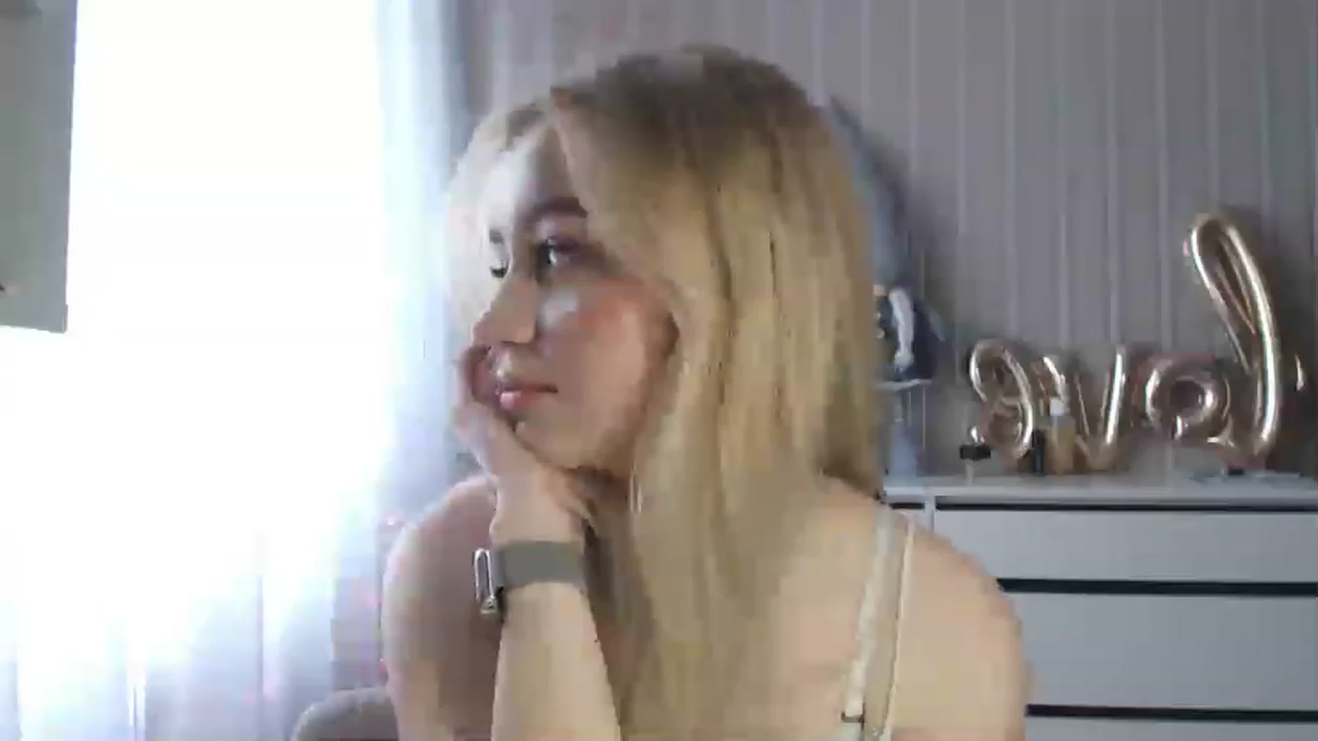 Gallery image thumbnail from CutieeBlondie's myfreecams stream on, 04/24/2023, 12:01 image 3 of 20