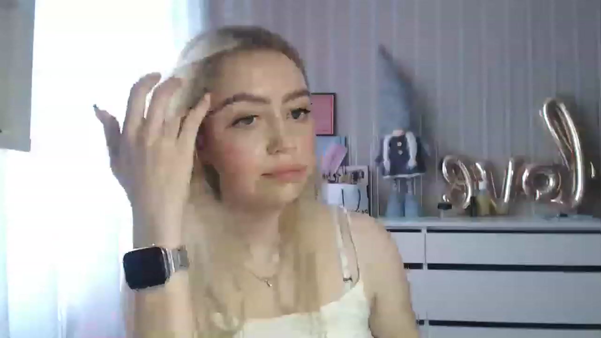 Gallery image thumbnail from CutieeBlondie's myfreecams stream on, 04/24/2023, 12:01 image 4 of 20