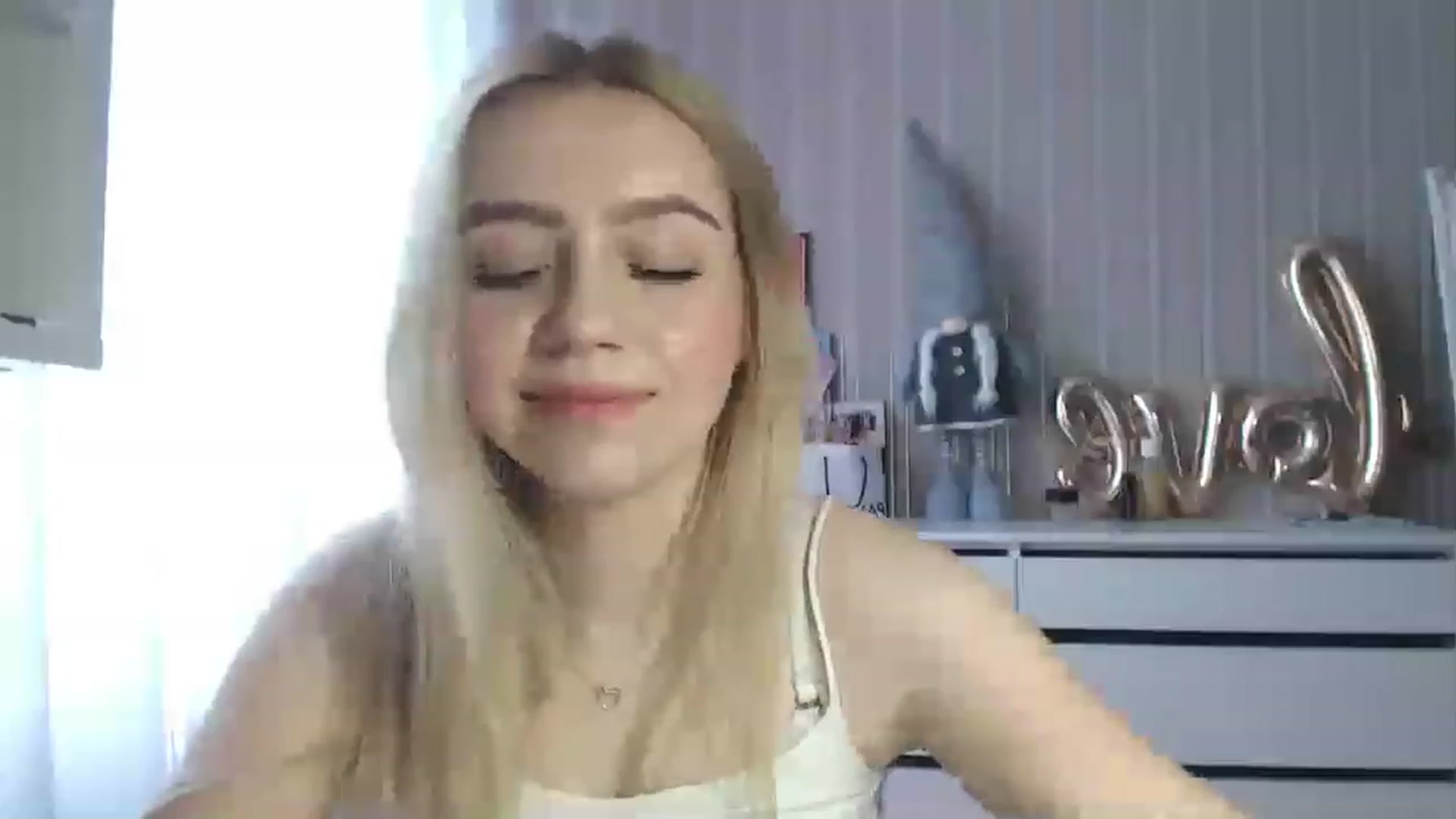 Gallery image thumbnail from CutieeBlondie's myfreecams stream on, 04/24/2023, 12:01 image 9 of 20