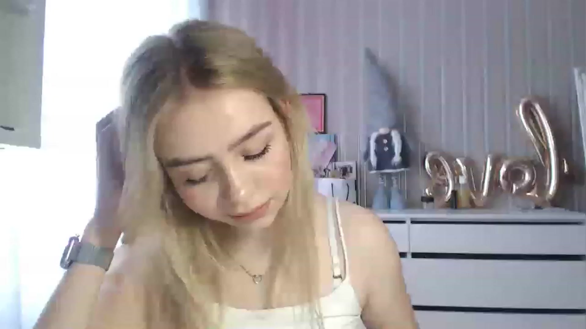Gallery image thumbnail from CutieeBlondie's myfreecams stream on, 04/24/2023, 12:01 image 8 of 20