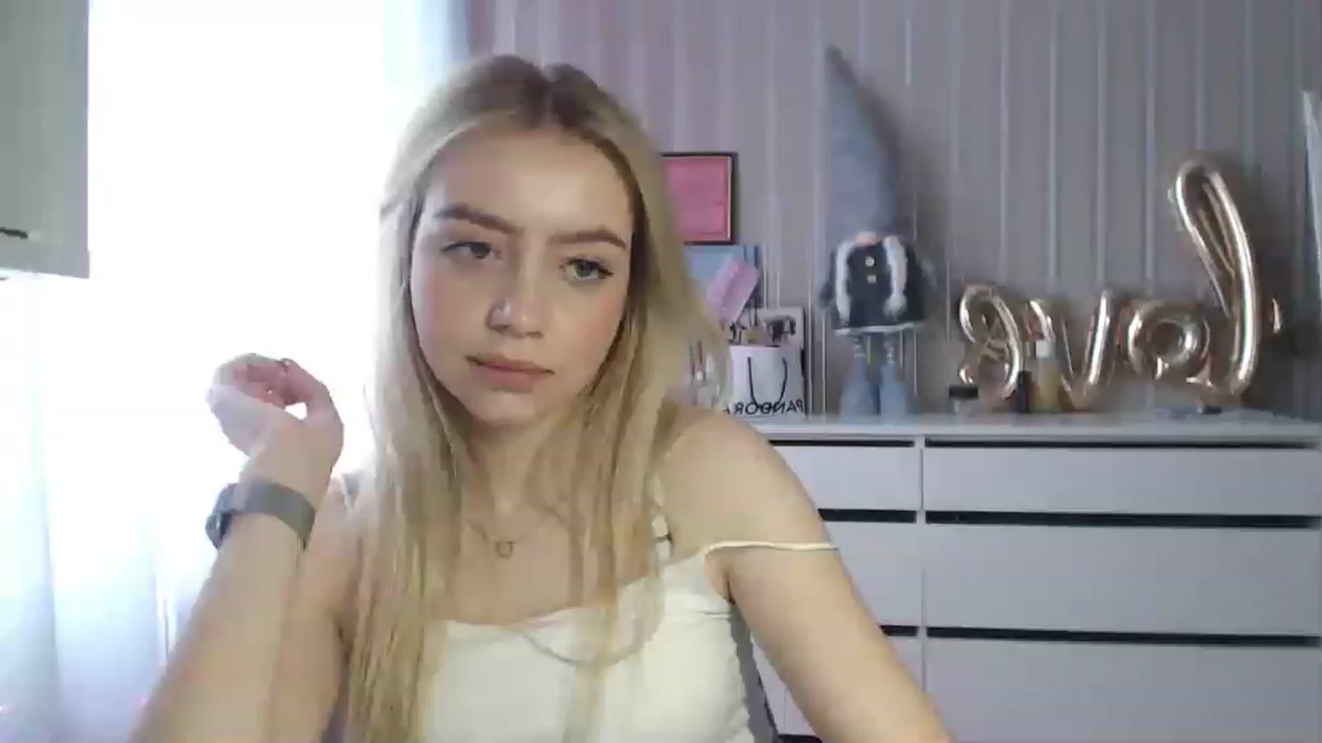Gallery image thumbnail from CutieeBlondie's myfreecams stream on, 04/24/2023, 12:01 image 13 of 20