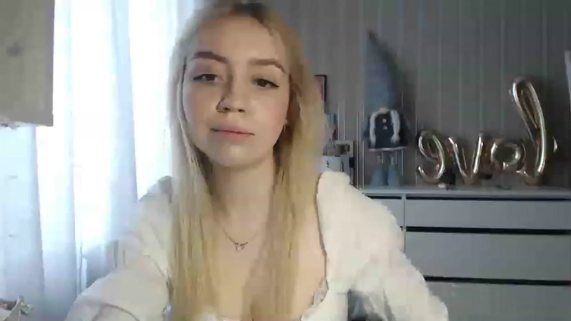 Gallery image thumbnail from CutieeBlondie's myfreecams stream on, 04/30/2023, 10:45 image 6 of 20
