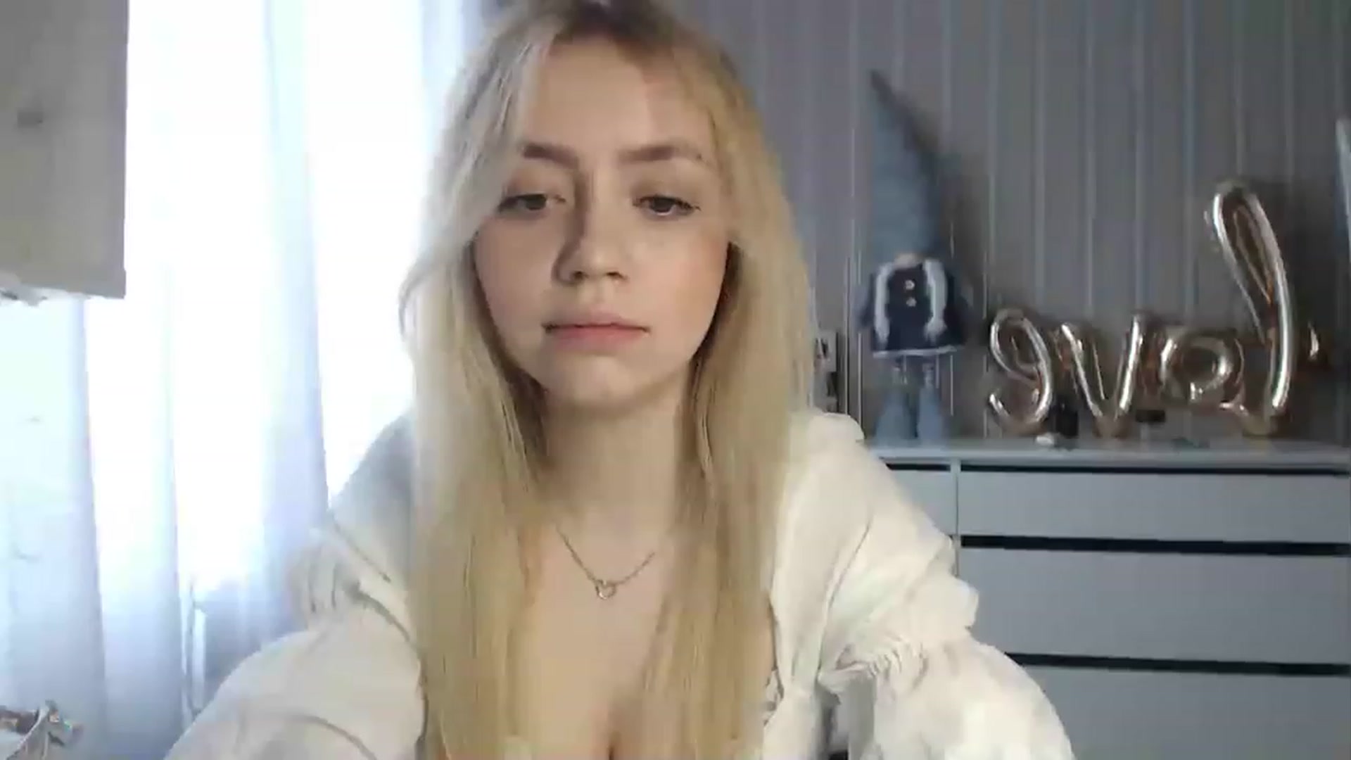 Gallery image thumbnail from CutieeBlondie's myfreecams stream on, 04/30/2023, 10:45 image 10 of 20