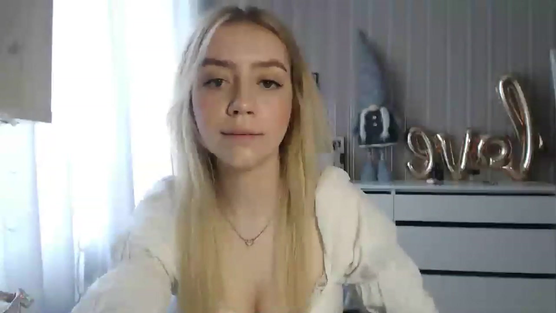Gallery image thumbnail from CutieeBlondie's myfreecams stream on, 04/30/2023, 10:45 image 16 of 20