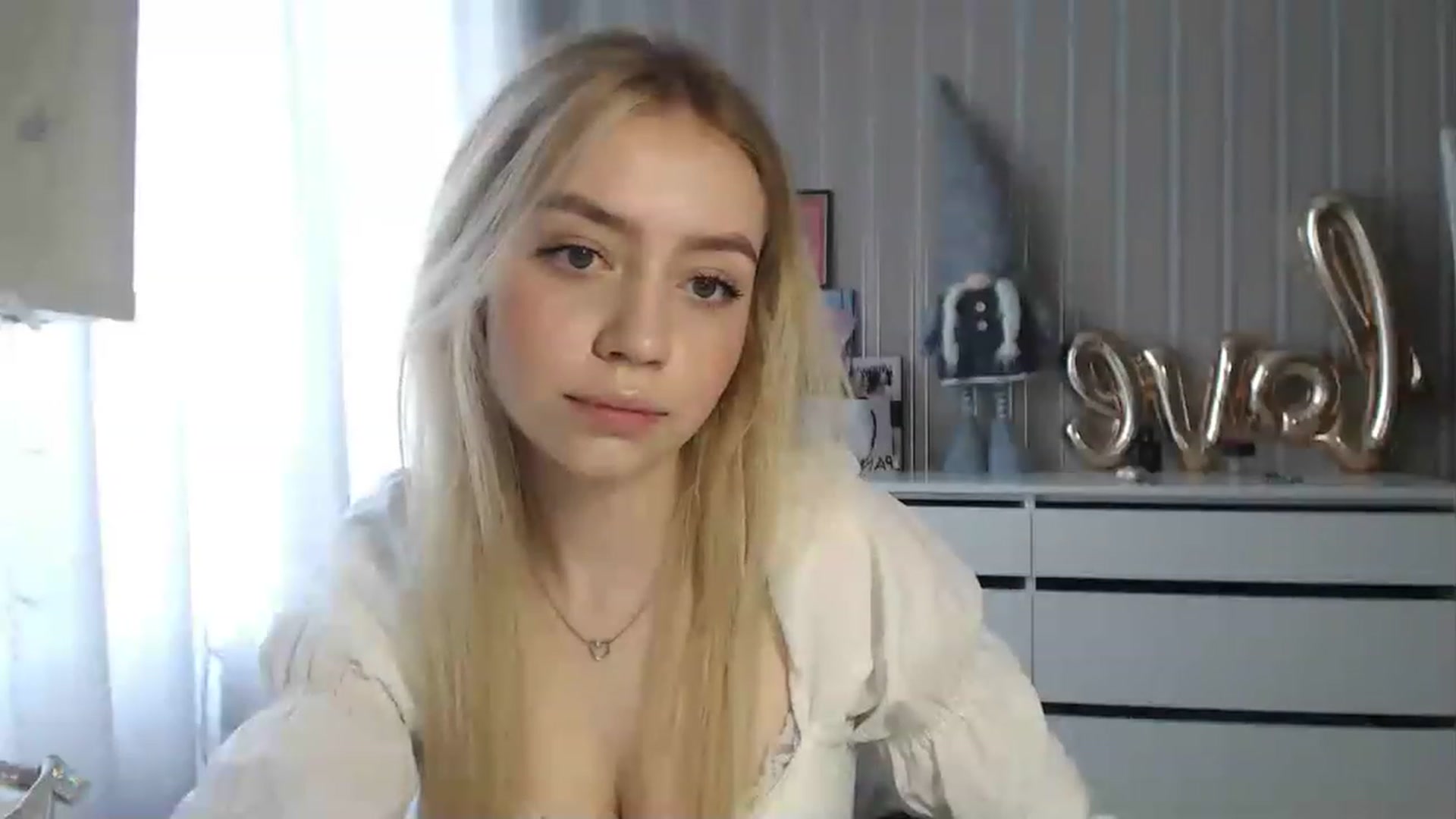 Gallery image thumbnail from CutieeBlondie's myfreecams stream on, 04/30/2023, 10:45 image 18 of 20
