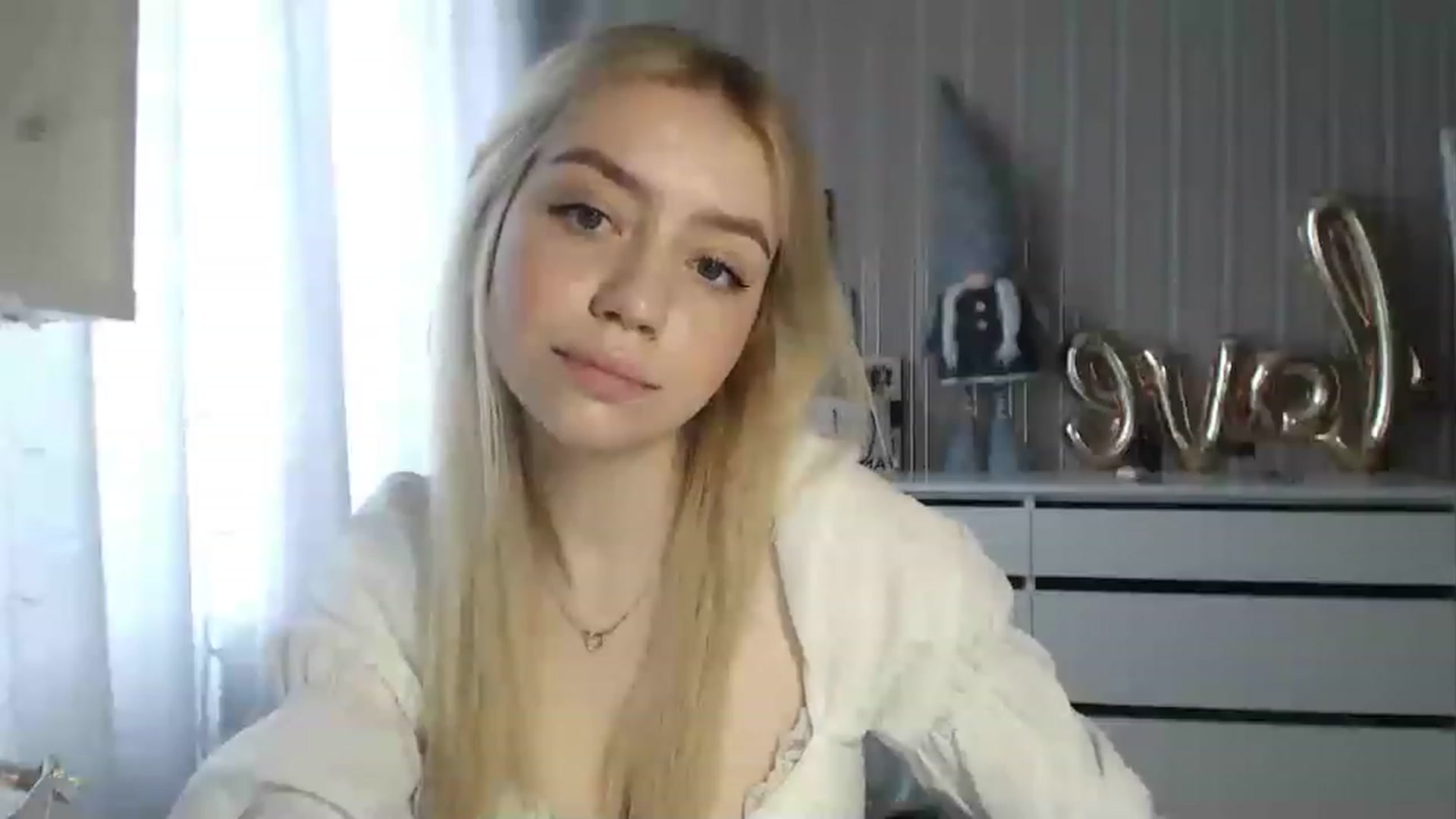 Gallery image thumbnail from CutieeBlondie's myfreecams stream on, 04/30/2023, 10:45 image 7 of 20