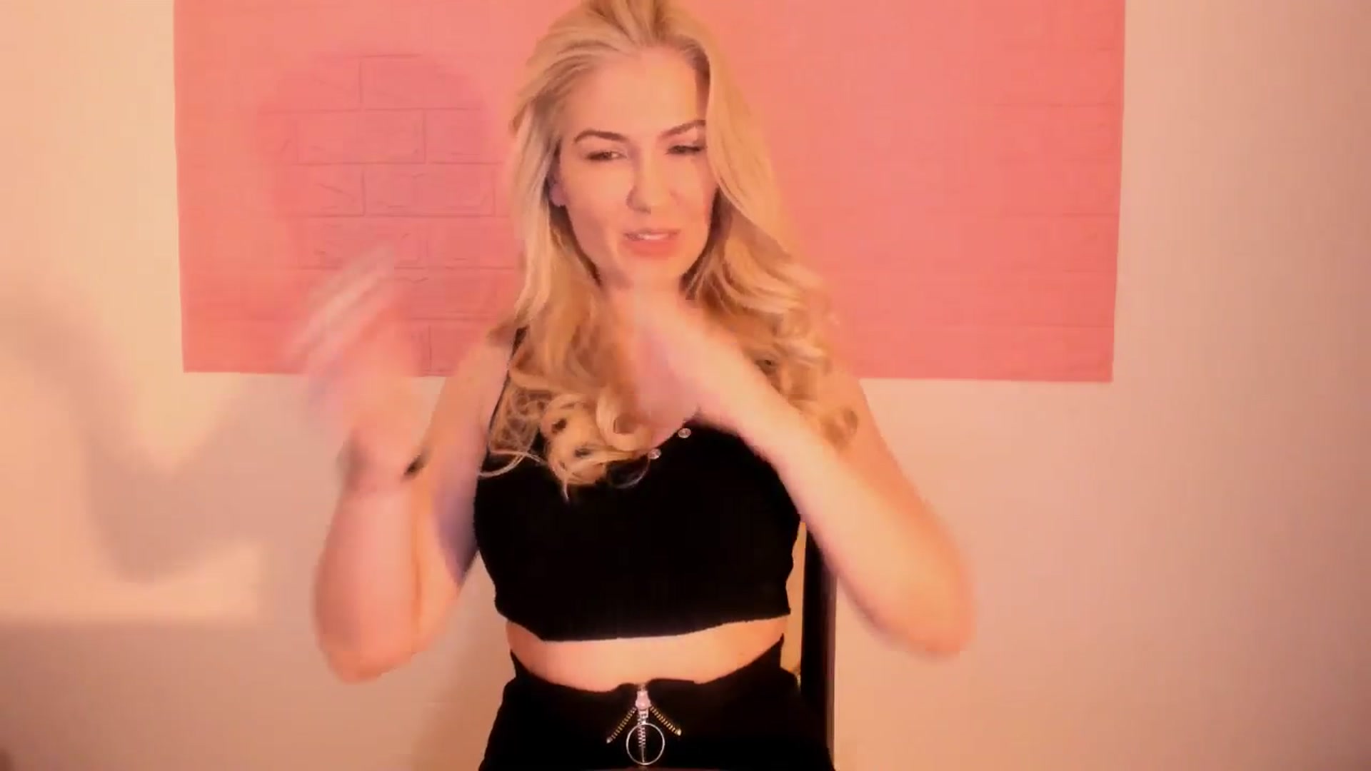 Gallery image thumbnail from CutieeMary's myfreecams stream on, 03/06/2025, 21:33 image 6 of 20