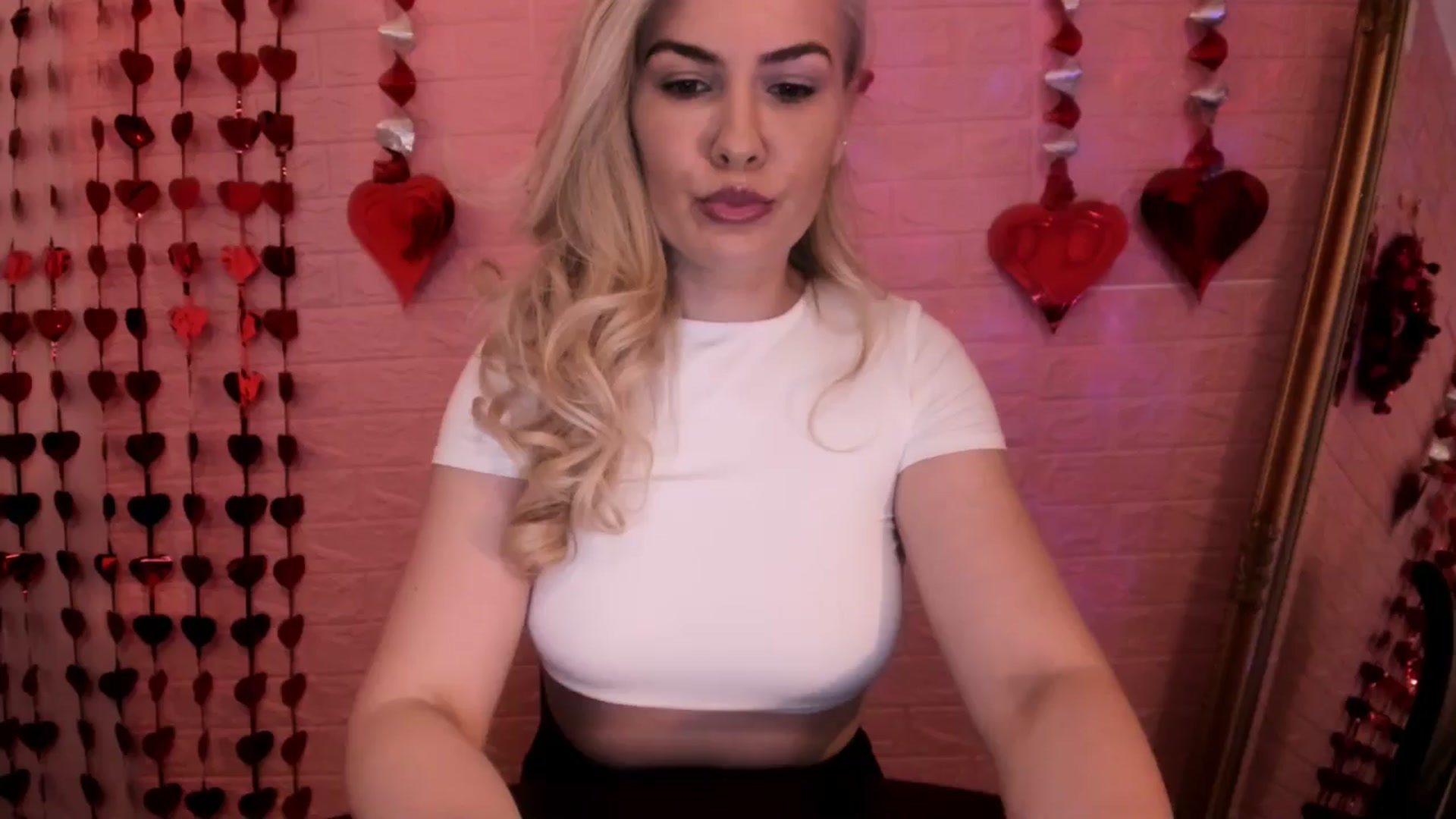 Gallery image thumbnail from CutieeMary's myfreecams stream on, 03/13/2025, 19:39 image 20 of 20
