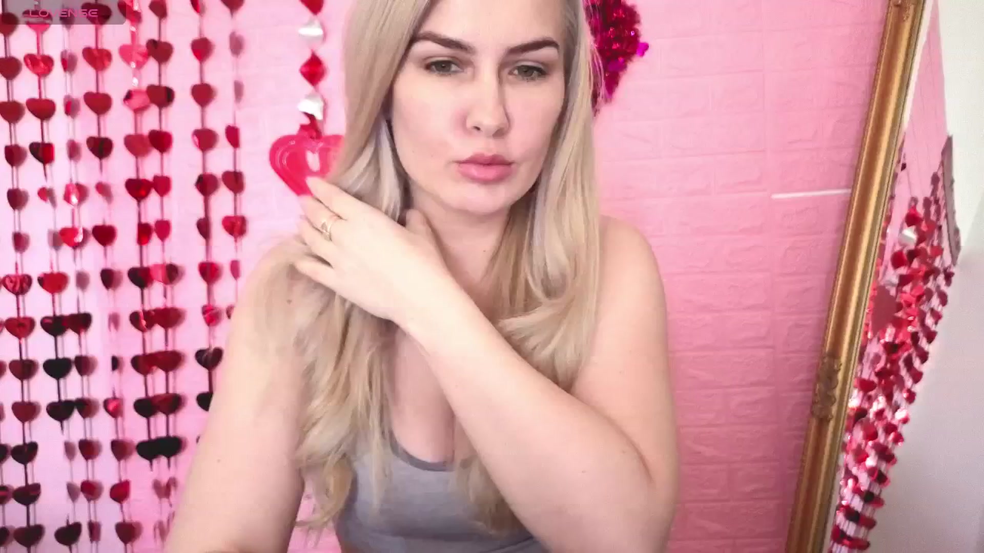 Gallery image thumbnail from CutieeMary's myfreecams stream on, 04/08/2025, 13:53 image 1 of 20