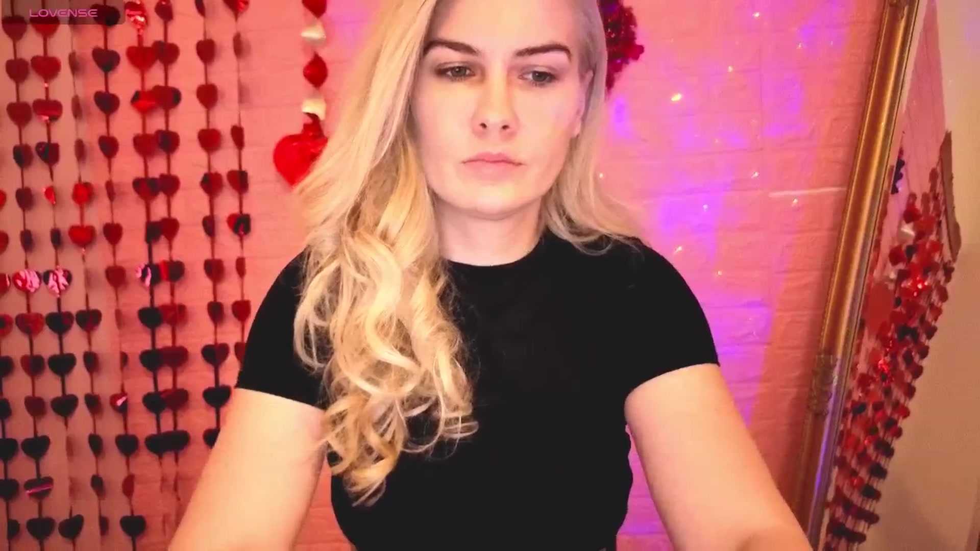 Gallery image thumbnail from CutieeMary's myfreecams stream on, 04/11/2025, 19:29 image 6 of 20