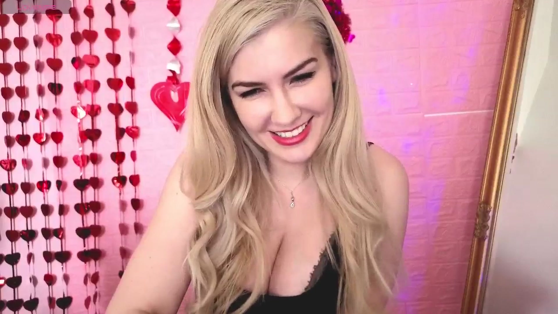 Gallery image thumbnail from CutieeMary's myfreecams stream on, 04/13/2025, 13:31 image 2 of 20