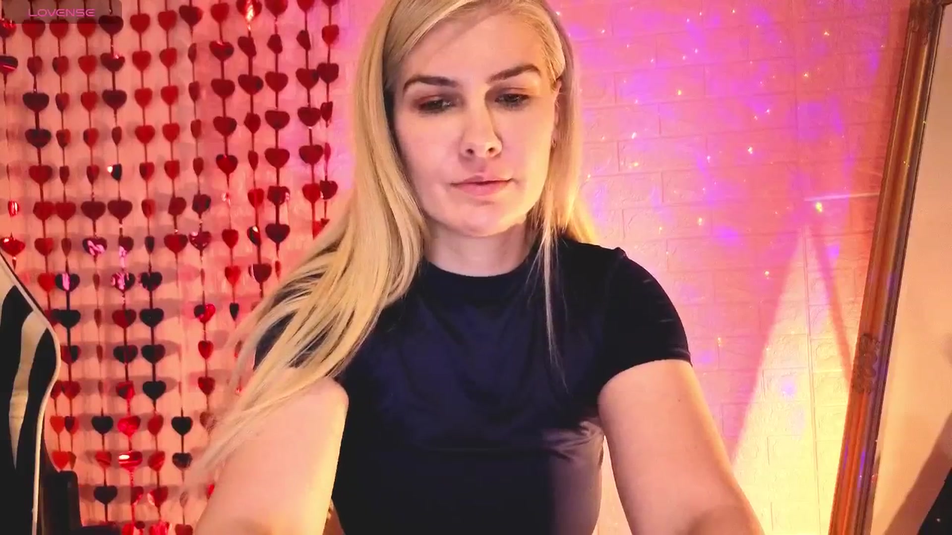 Gallery image thumbnail from CutieeMary's myfreecams stream on, 04/24/2025, 20:05 image 12 of 20