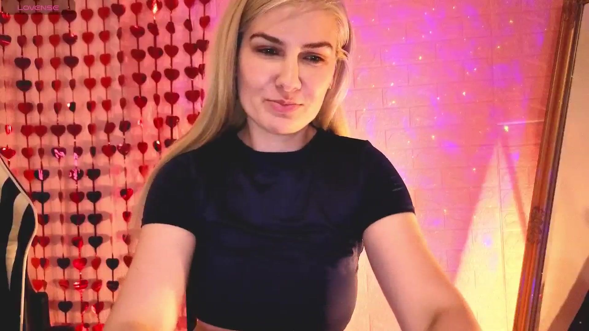 Gallery image thumbnail from CutieeMary's myfreecams stream on, 04/24/2025, 20:05 image 11 of 20