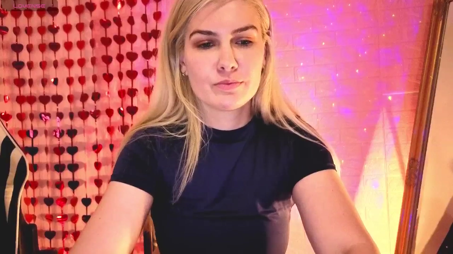 Gallery image thumbnail from CutieeMary's myfreecams stream on, 04/24/2025, 20:05 image 10 of 20