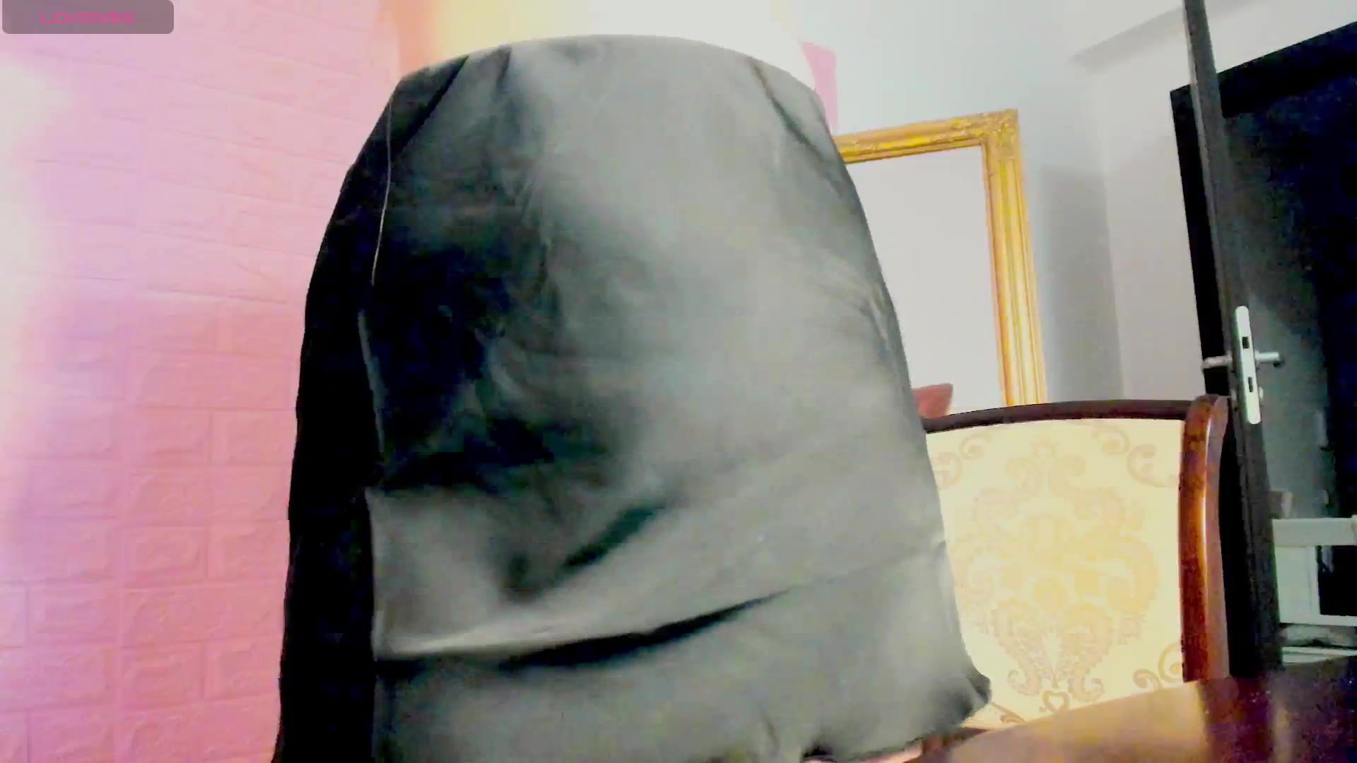 Gallery image thumbnail from CutieeMary's myfreecams stream on, 08/08/2025, 19:37 image 18 of 20