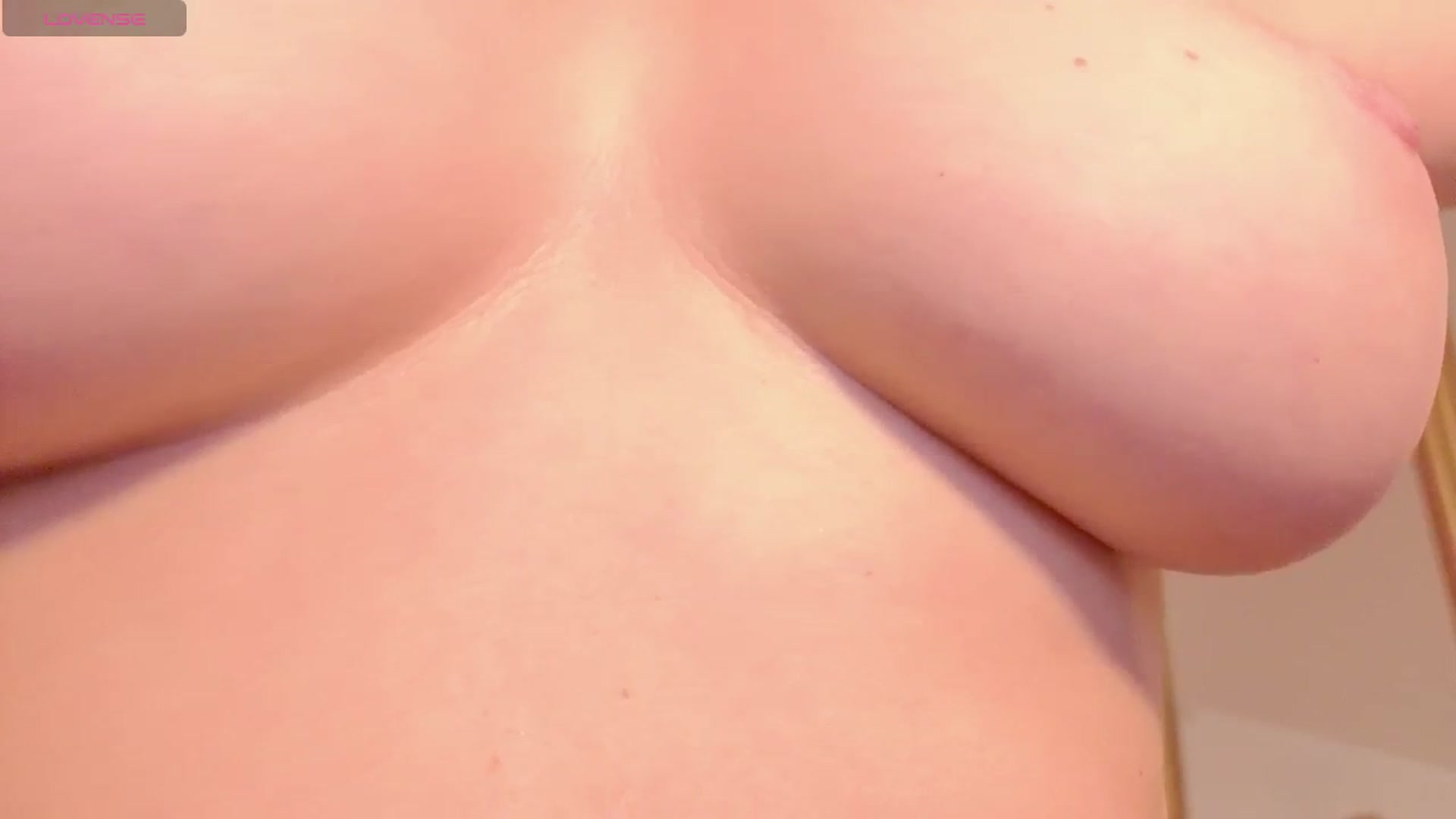Gallery image thumbnail from CutieeMary's myfreecams stream on, 08/23/2025, 22:18 image 8 of 20