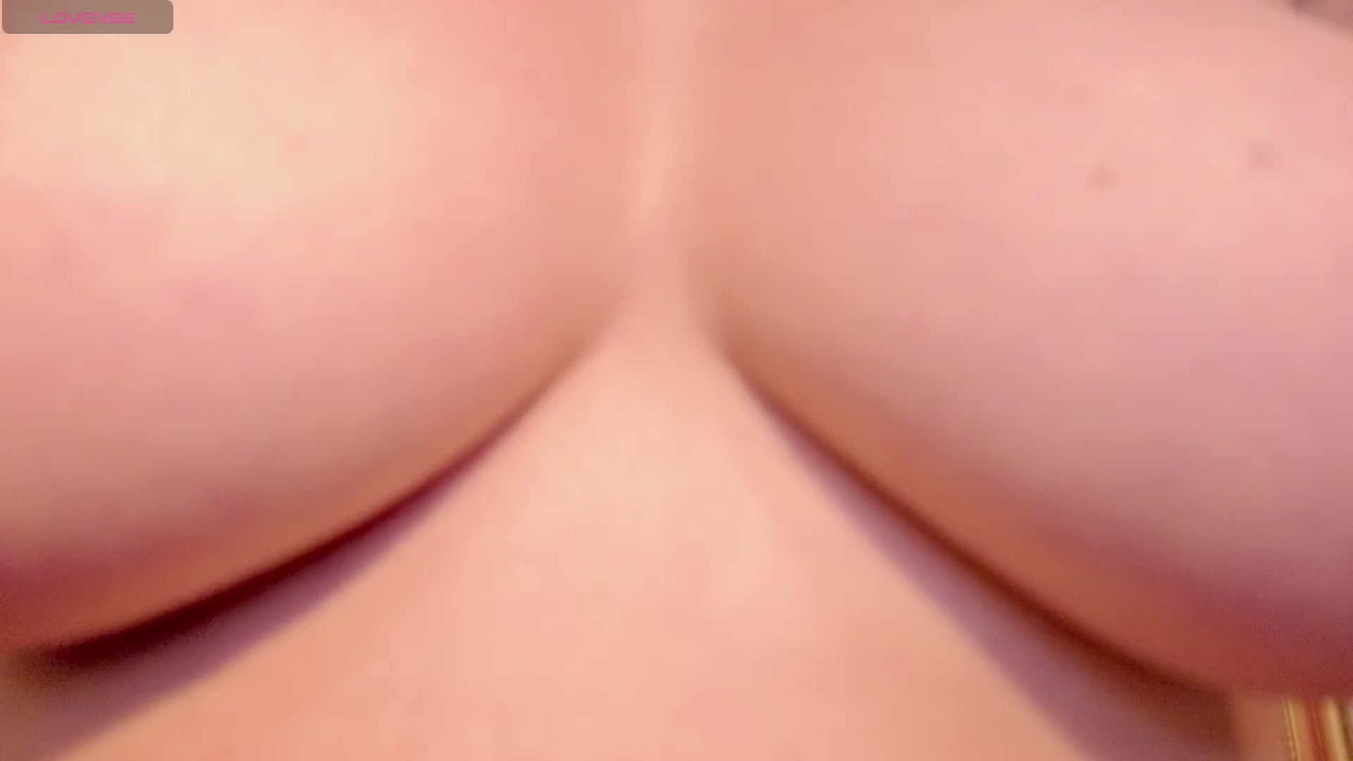 Gallery image thumbnail from CutieeMary's myfreecams stream on, 09/07/2025, 16:31 image 15 of 20