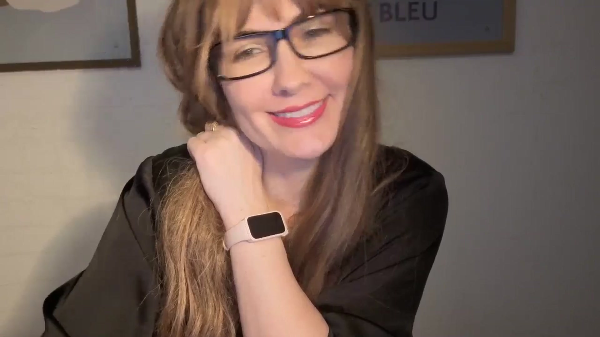 Gallery image thumbnail from CutieeMary's myfreecams stream on, 04/19/2026, 21:18 image 4 of 20