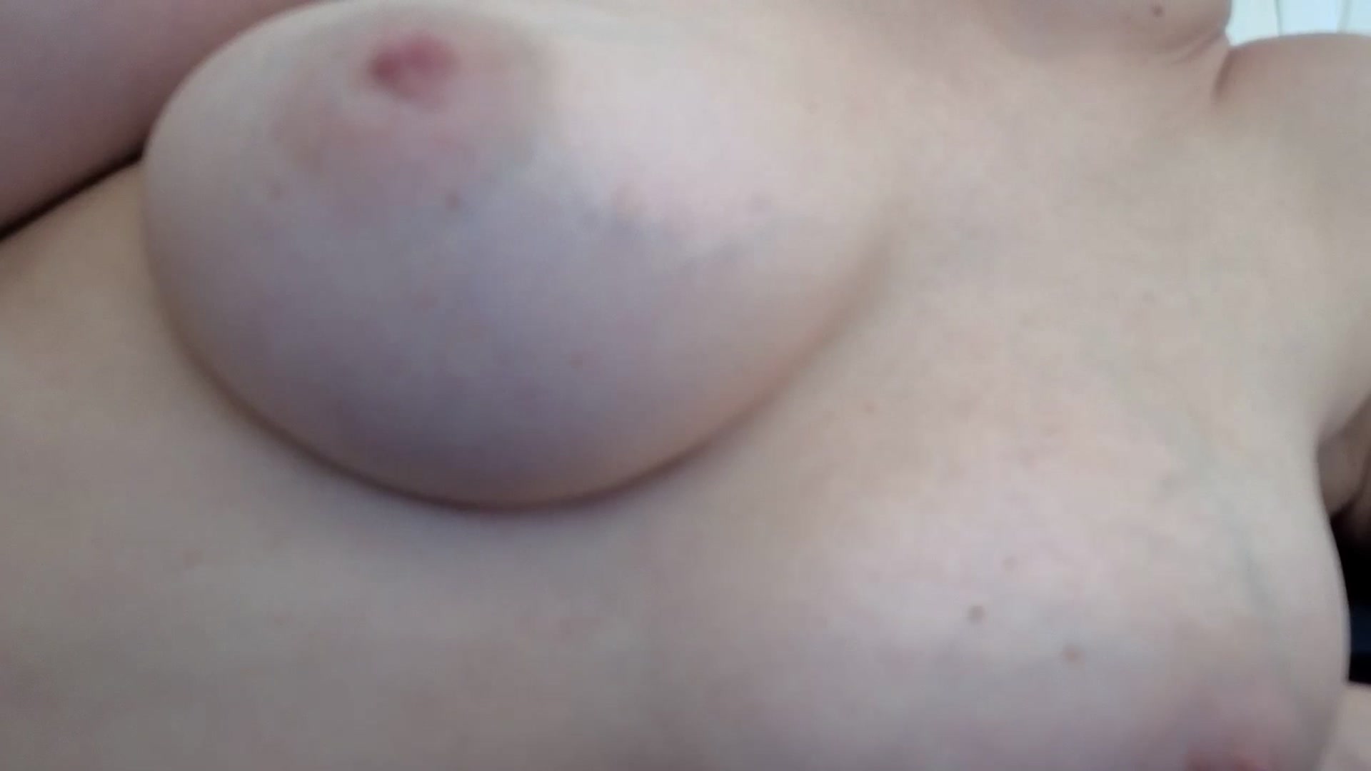 Gallery image thumbnail from CutieeMary's myfreecams stream on, 05/03/2026, 08:50 image 12 of 20