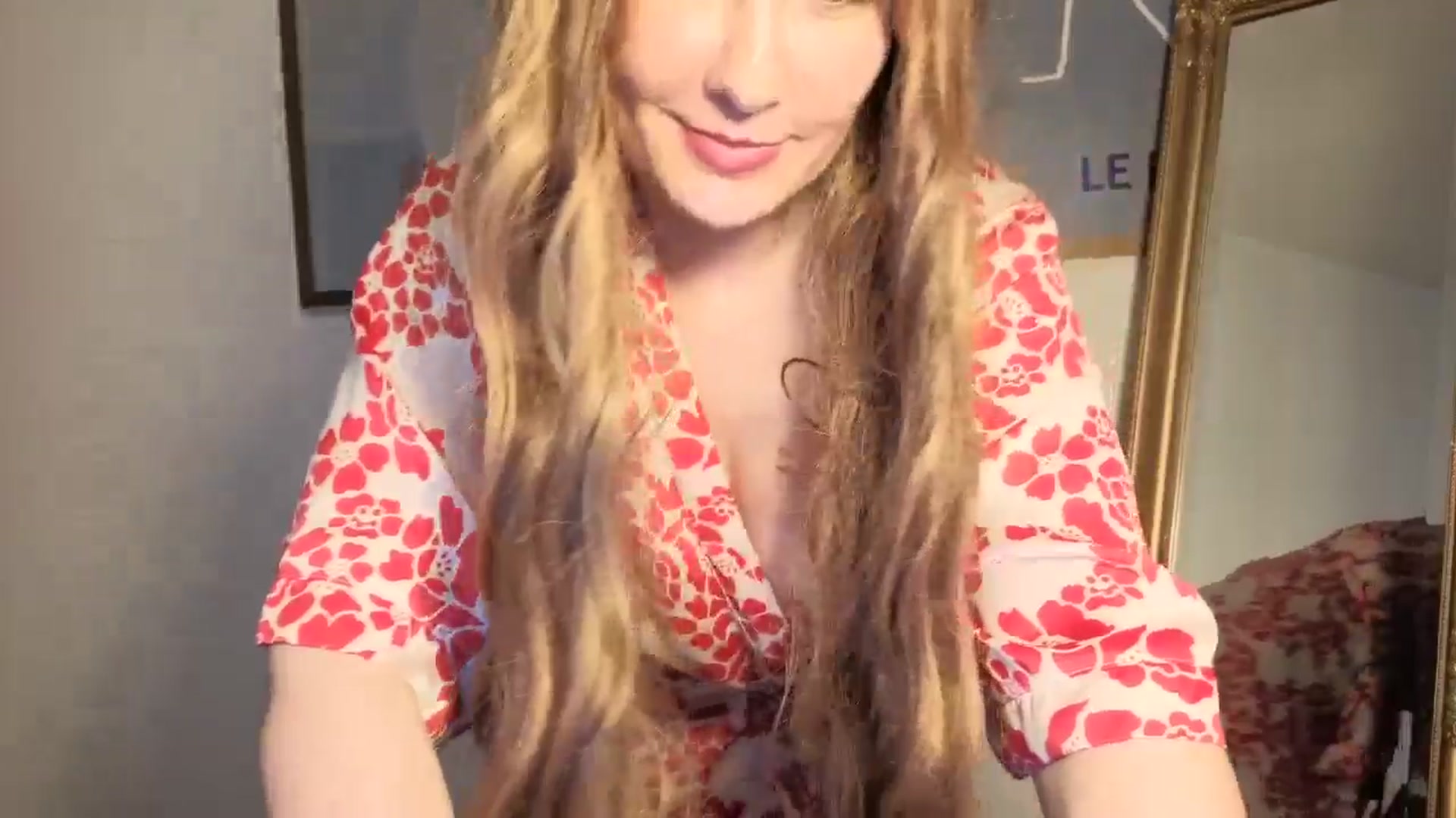 Gallery image thumbnail from CutieeMary's myfreecams stream on, 05/09/2026, 17:48 image 16 of 20