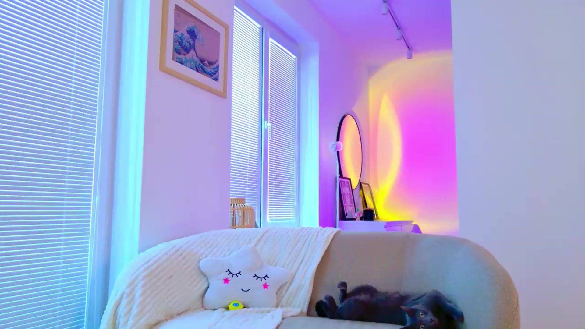 Gallery image thumbnail from Cutielola's myfreecams stream on, 05/18/2026, 08:10 image 12 of 20
