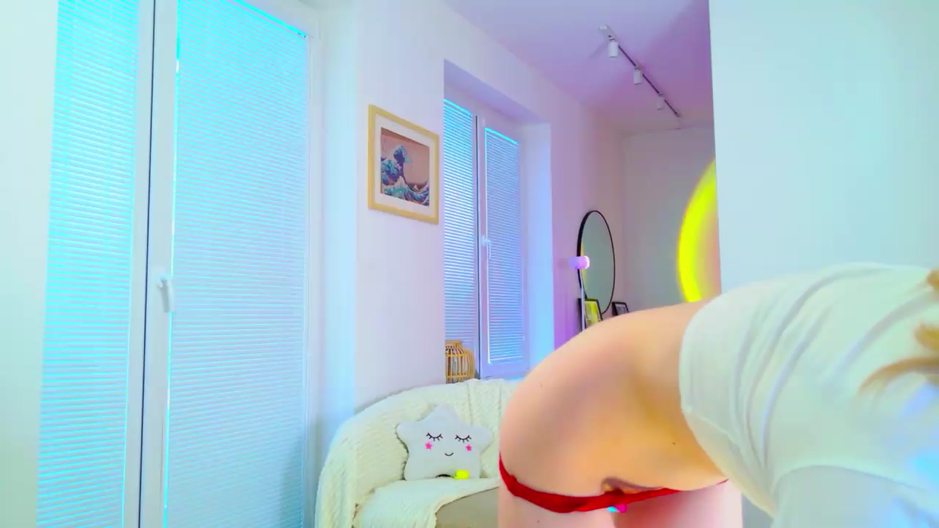 Gallery image thumbnail from Cutielola's myfreecams stream on, 05/24/2026, 03:28 image 17 of 20