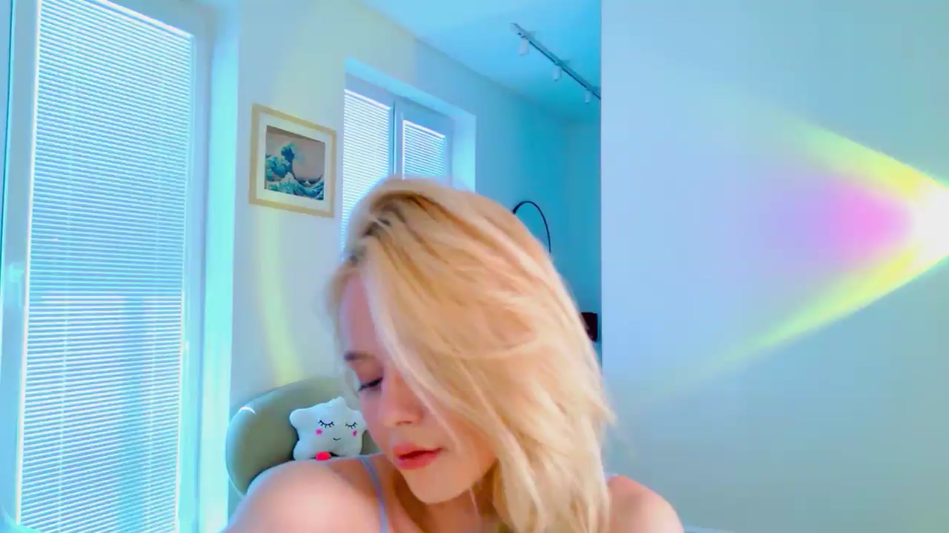 Gallery image thumbnail from Cutielola's myfreecams stream on, 06/10/2026, 03:50 image 6 of 20