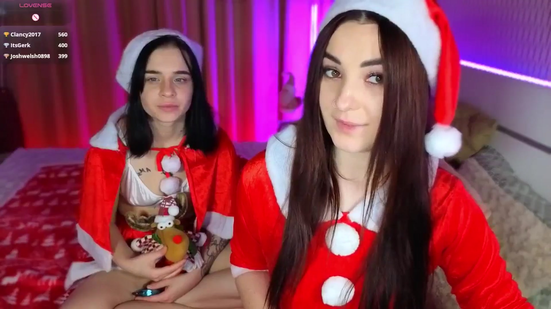 Gallery image thumbnail from CutiesMariaa's myfreecams stream on, 12/25/2025, 24:43 image 18 of 20