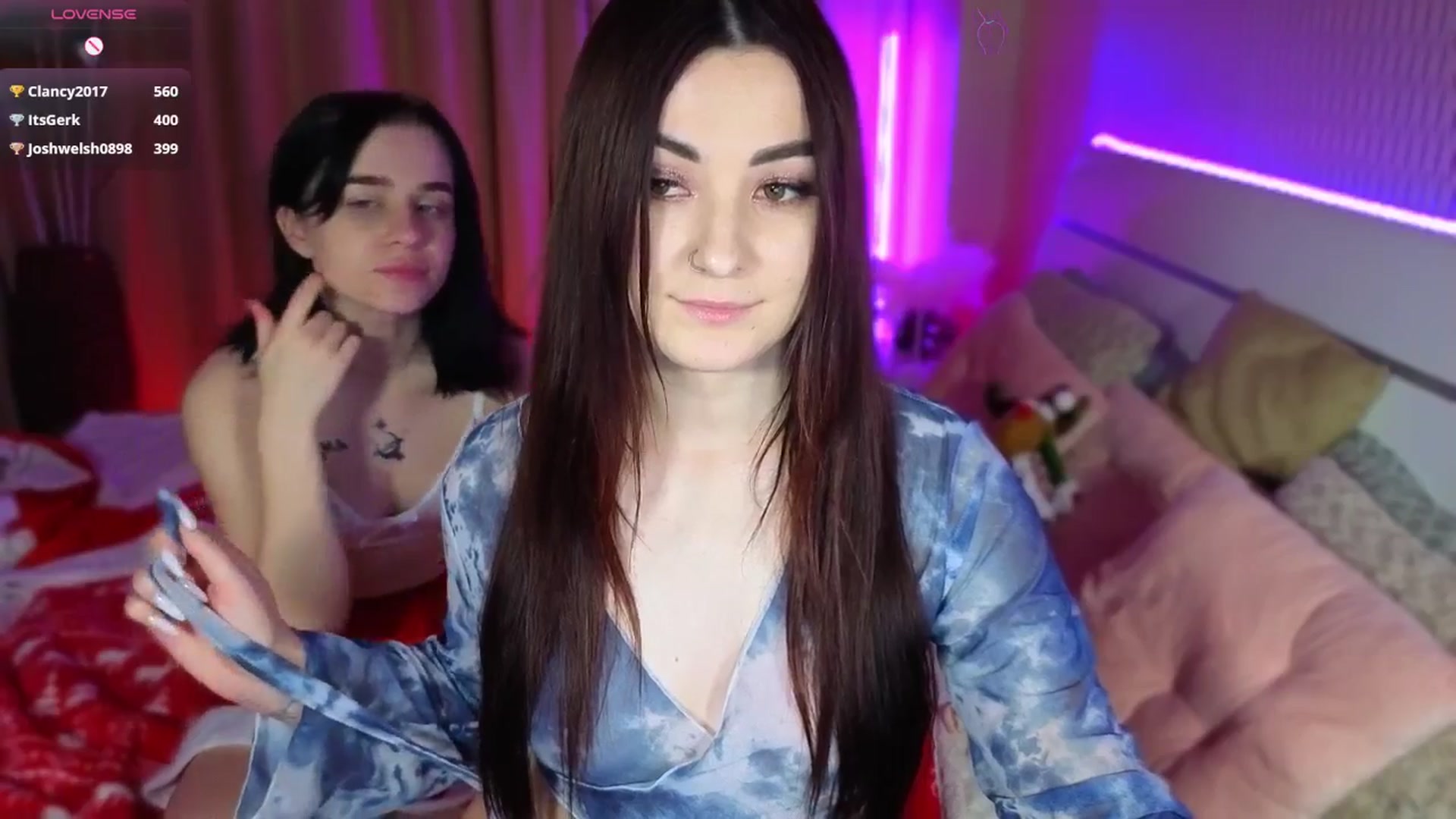 Gallery image thumbnail from CutiesMariaa's myfreecams stream on, 12/25/2025, 03:58 image 18 of 20