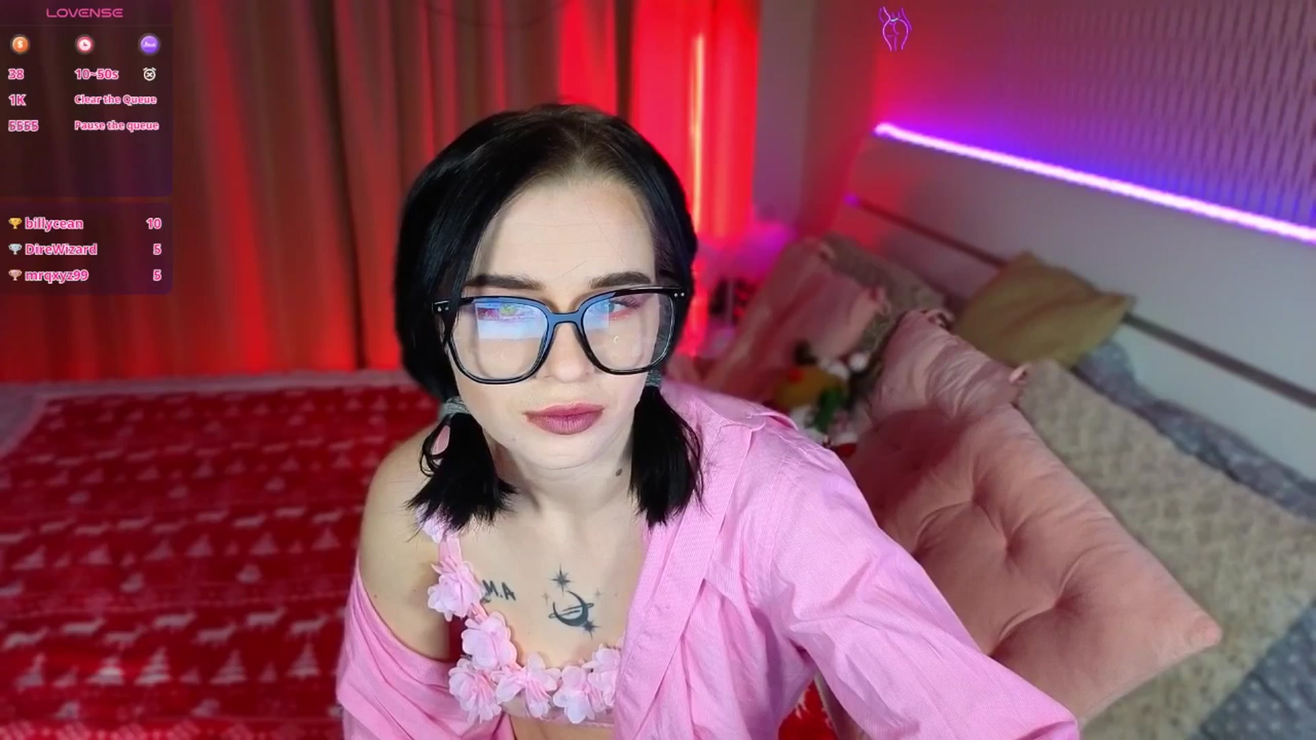 Gallery image thumbnail from CutiesMariaa's myfreecams stream on, 12/26/2025, 24:54 image 17 of 20